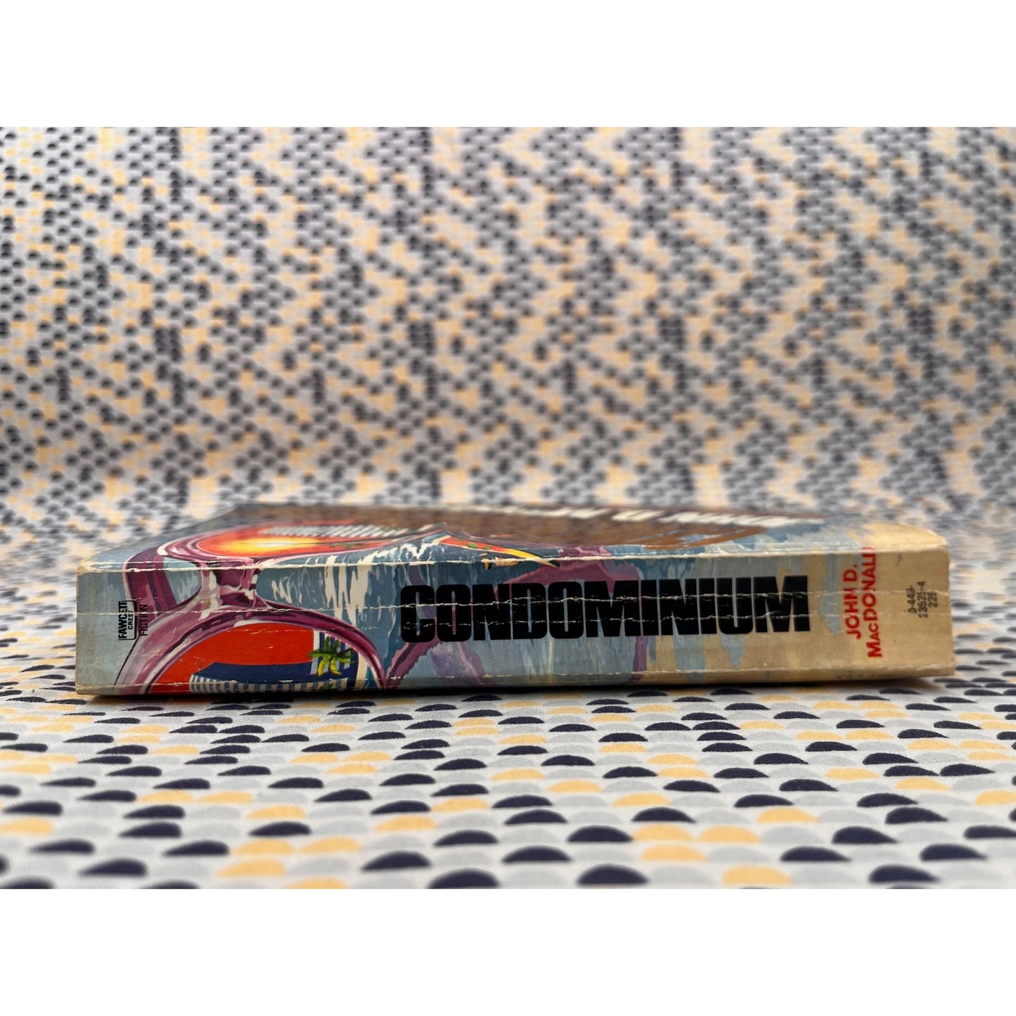 Condominium - John D. MacDonald - Fawcett Crest - Paperback