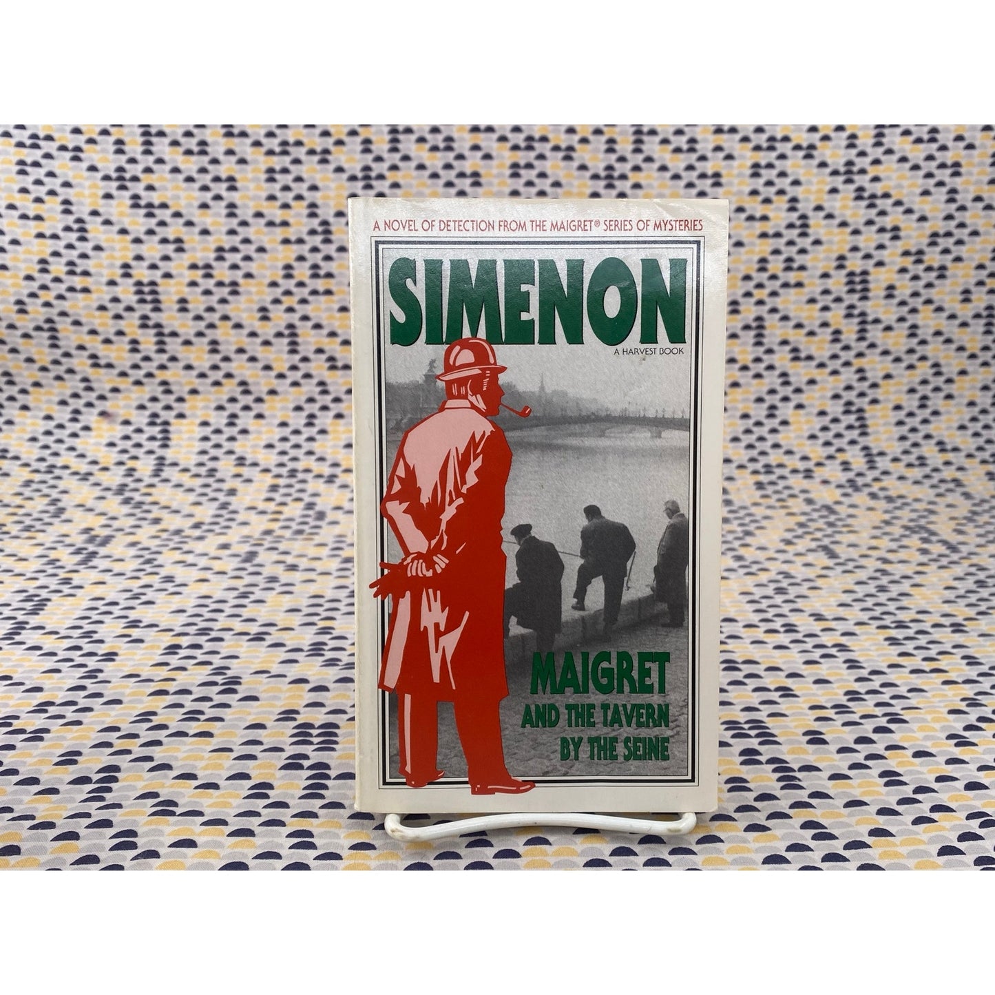 Maigret and the Tavern by the Seine - Simenon - Harvest/HBJ - Paperback