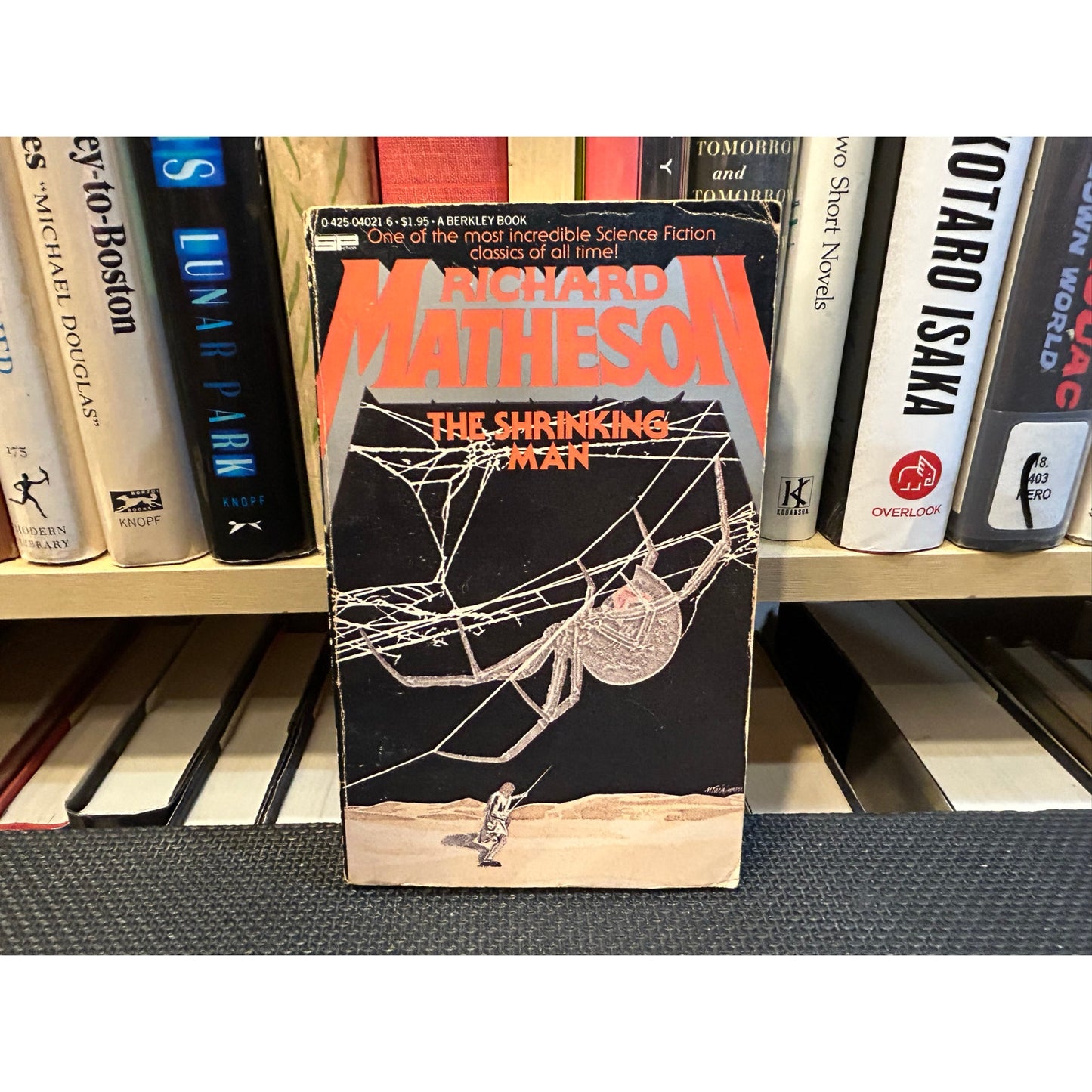 The Shrinking Man - Richard Matheson - Berkley Books  - Paperback