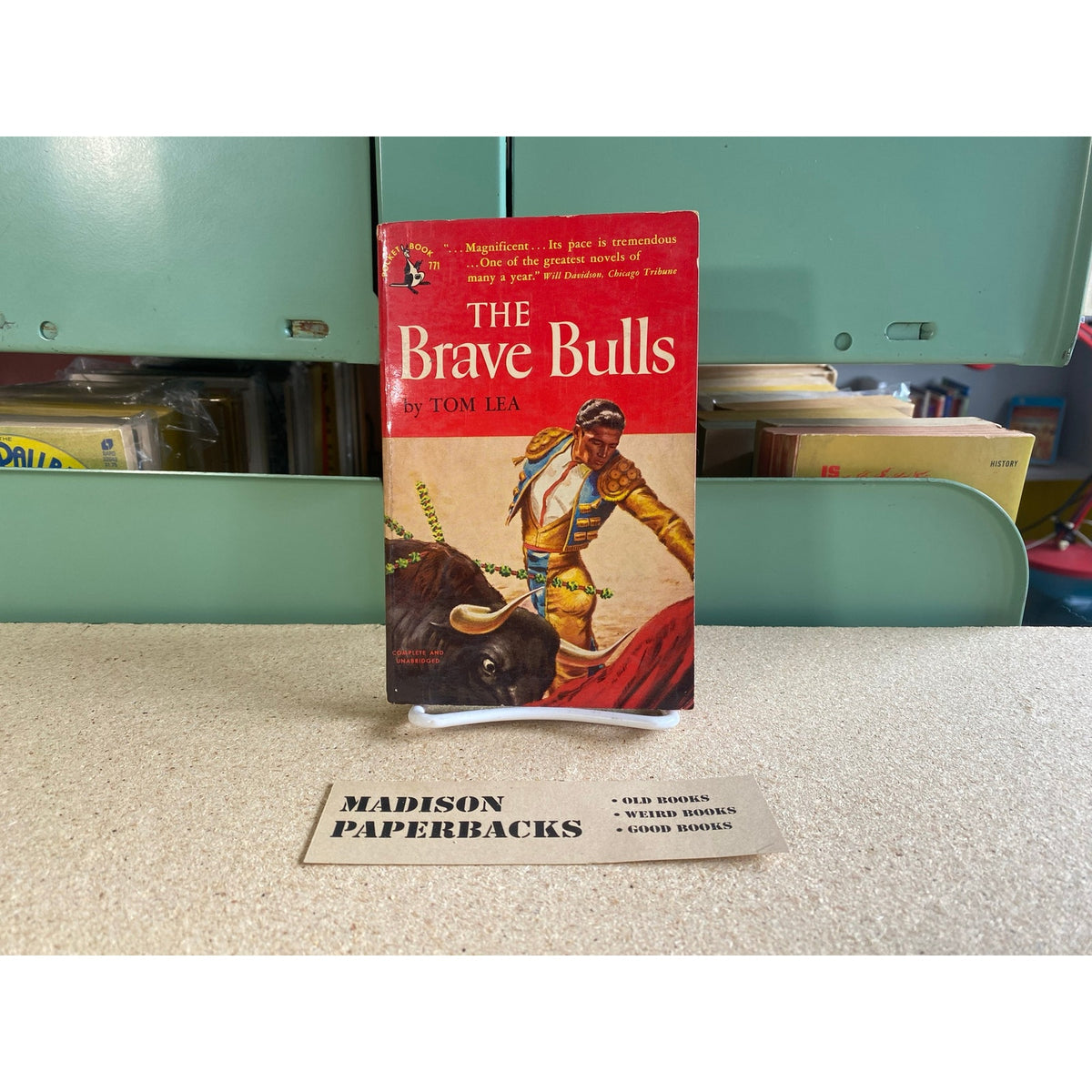 The Brave Bulls - Tom Lea - Pocket 771 - Vintage Paperbacks