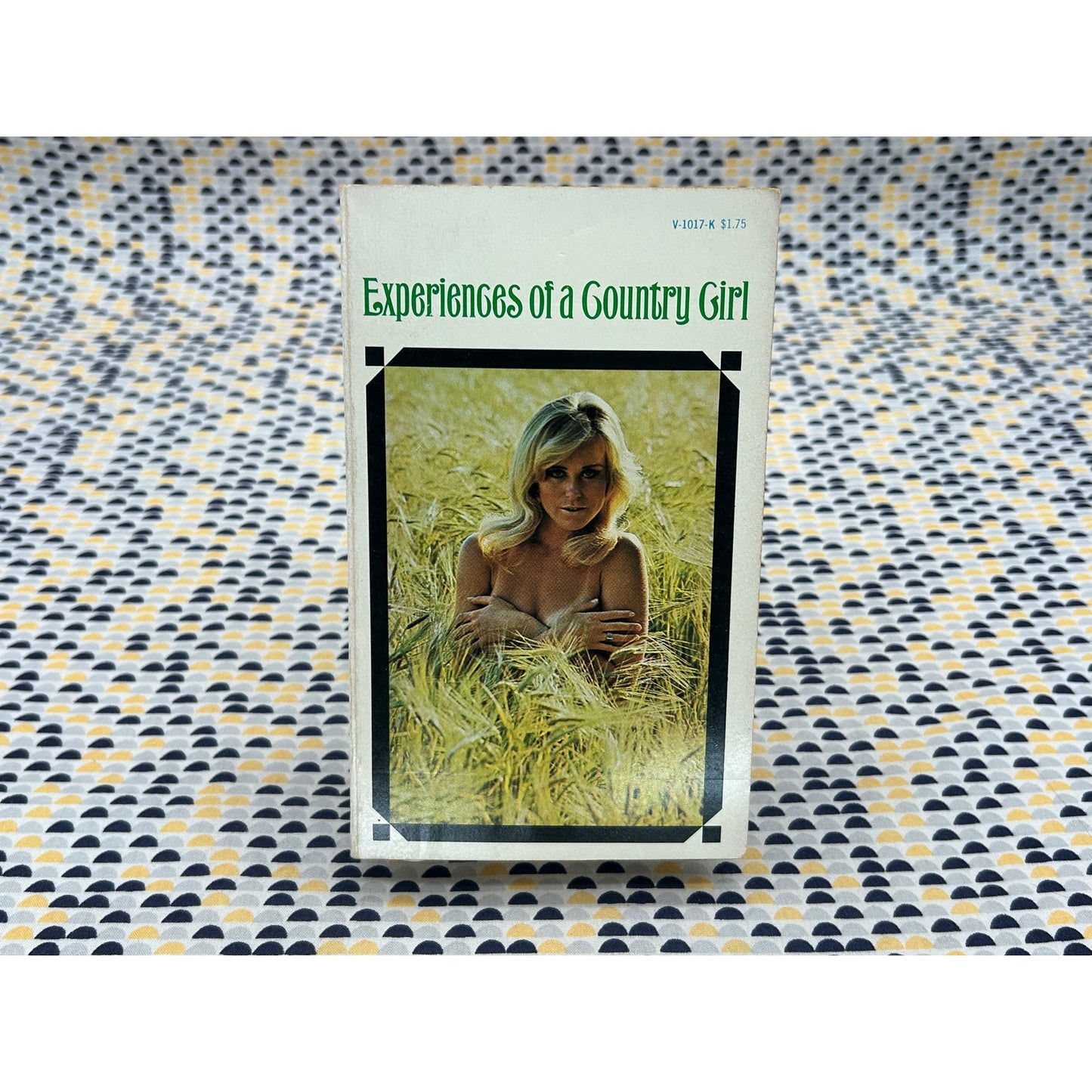 Experiences Of A Country Girl - Anonymous - Venus Library - Paperback