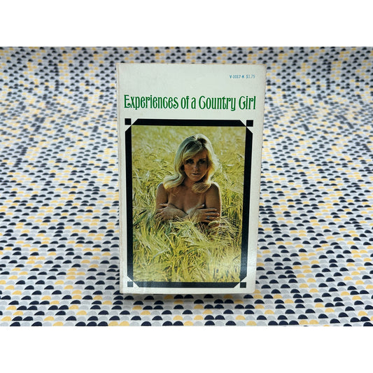 Experiences Of A Country Girl - Anonymous - Venus Library - Paperback