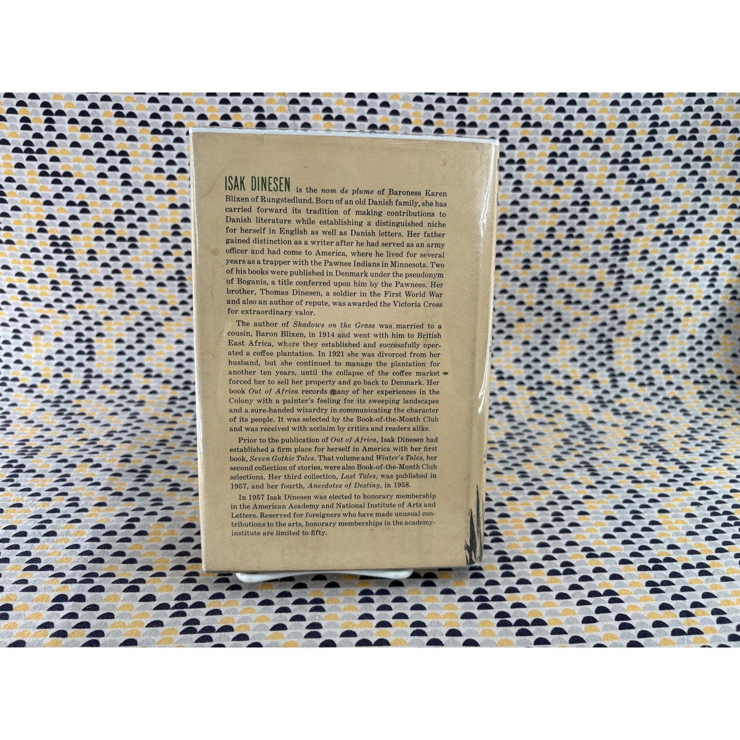 Shadows On The Grass - Isak Dinesen - Random House - Hardcover