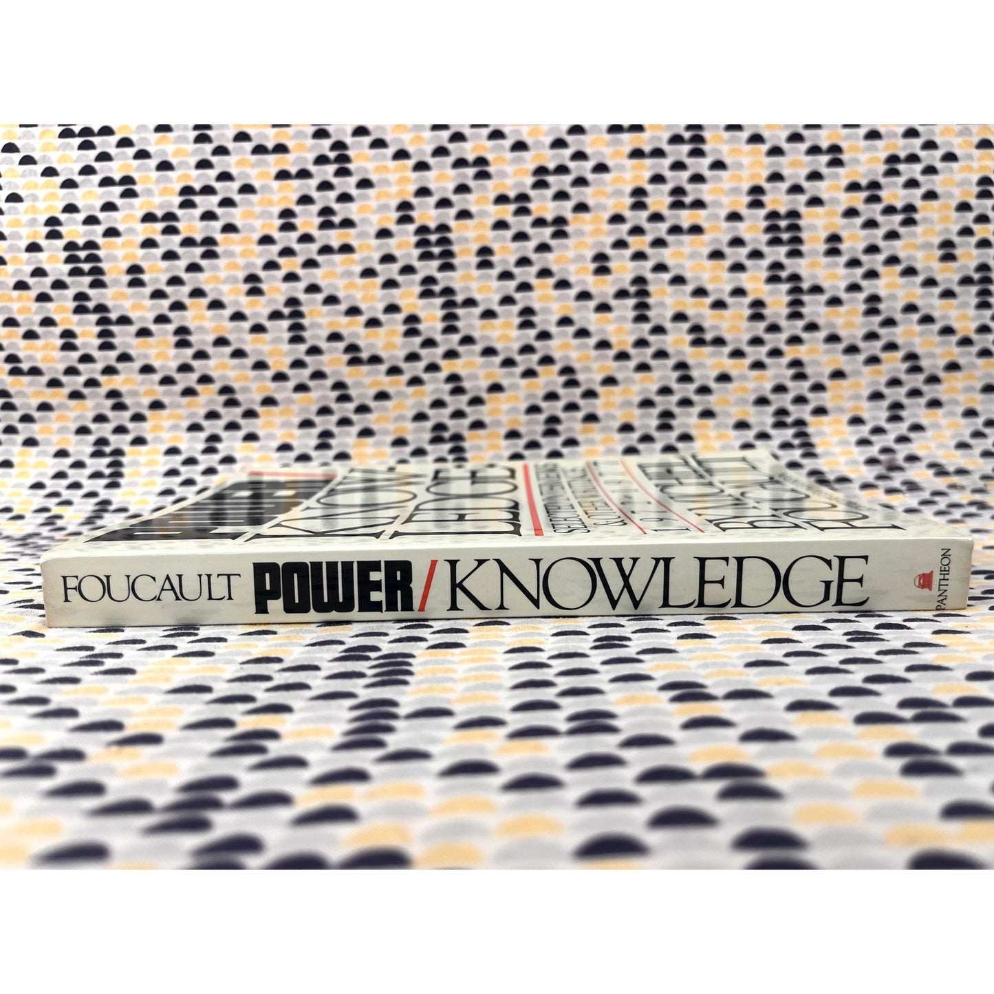 Power/Knowledge: Selected Interviews & Other Writings 1972-1977 - Michael Foucault - Pantheon Books- Paperback