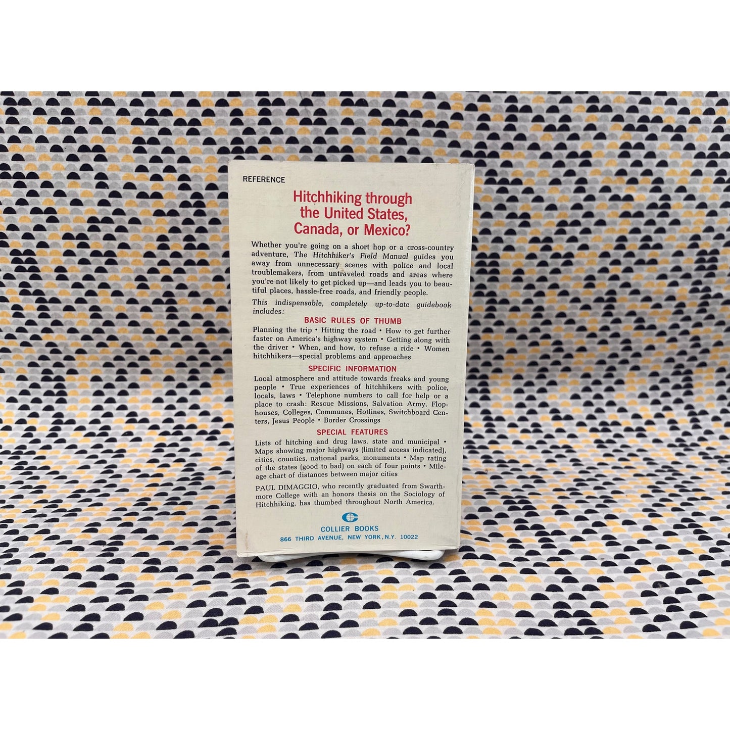 The Hitchhiker's Field Manual - Paul DiMaggio - Collier Books