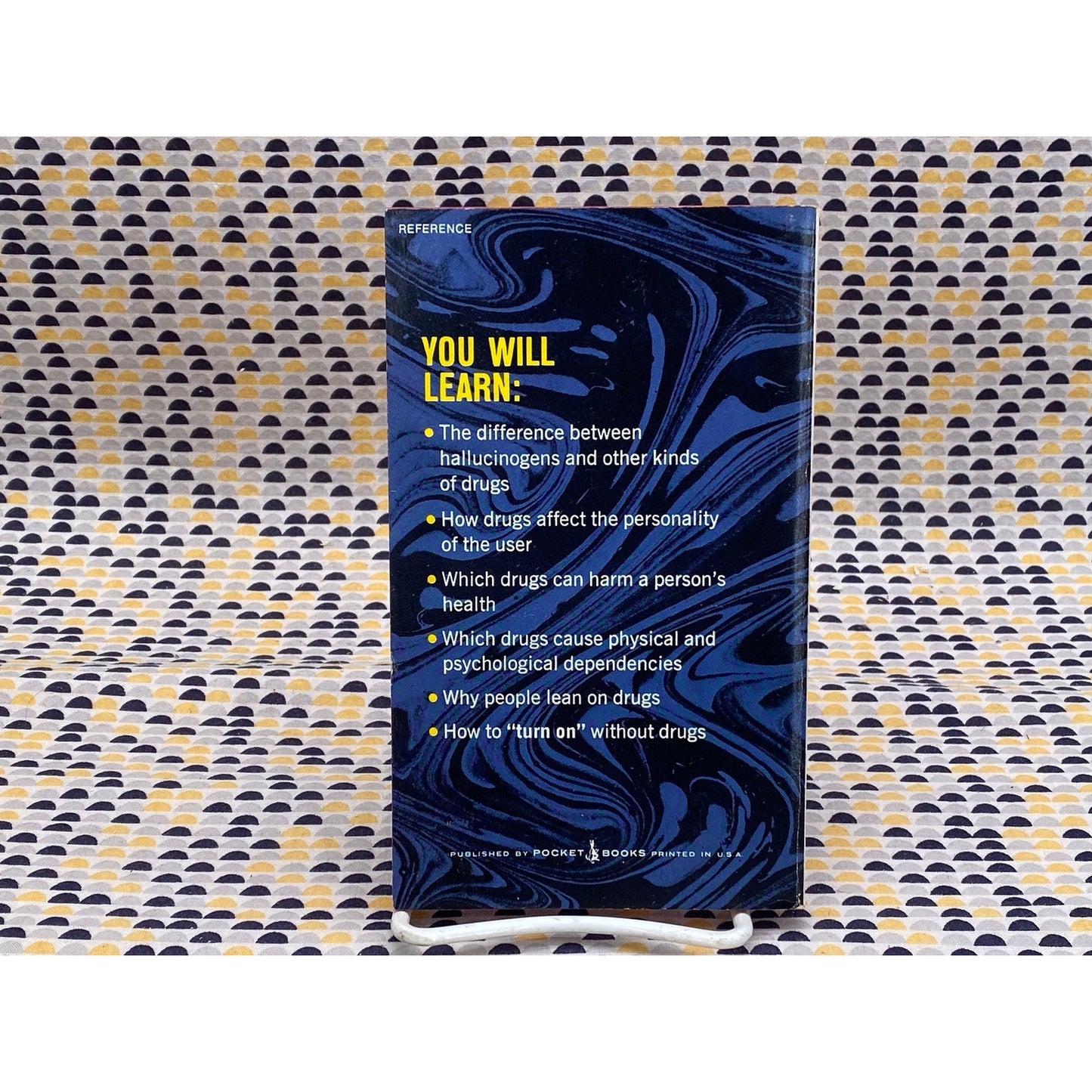 Mind Drugs - Margaret O. Hyde - Vintage Paperback Book - 95 cent Pocket Books Edition