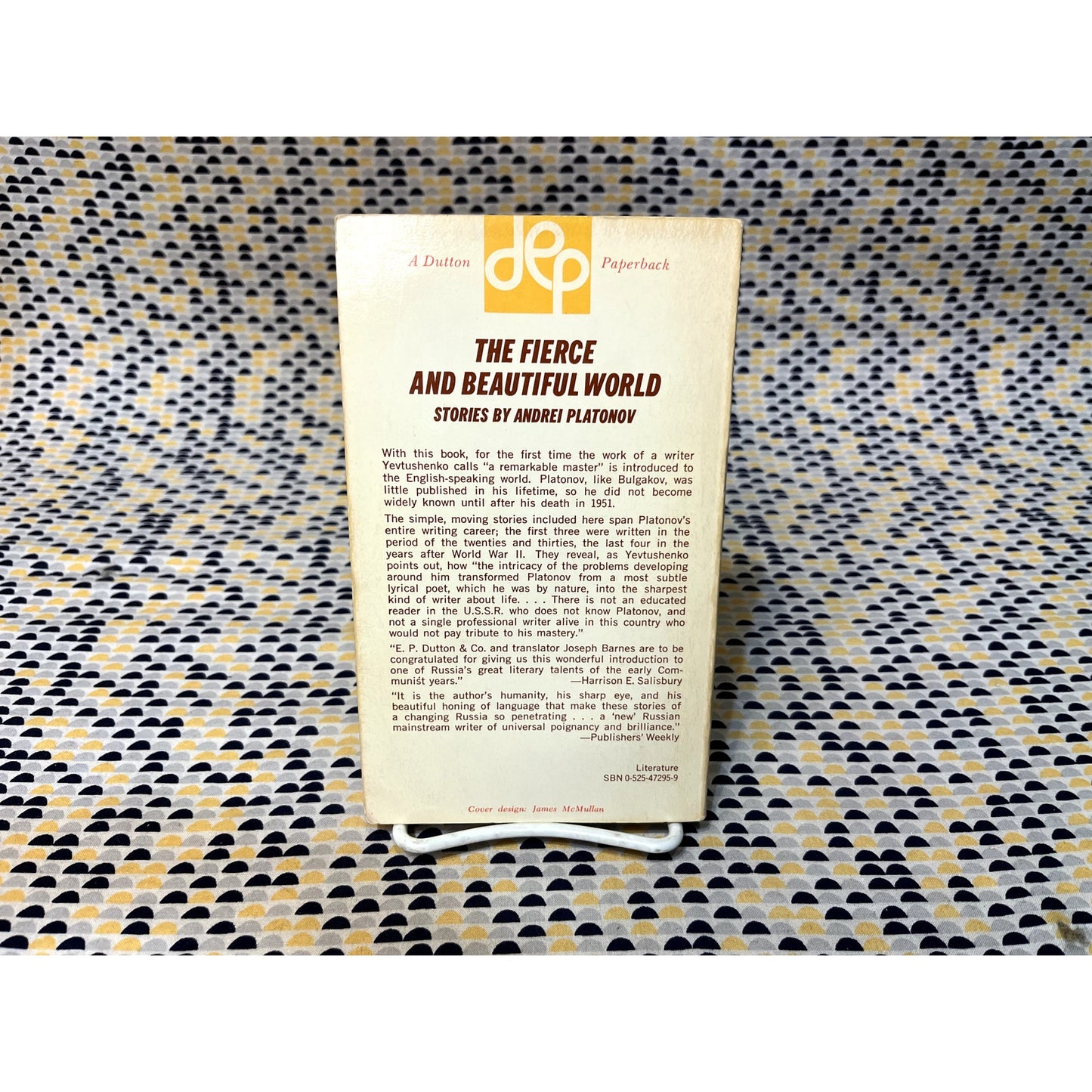The Fierce And Beautiful World - Andrei Platonov - Dutton - Paperback