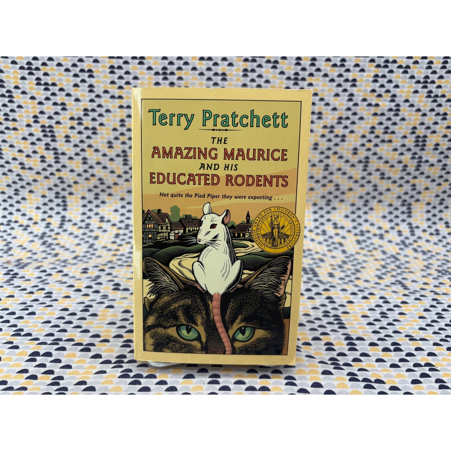 The Amazing Maurice And His Educated Rodents - Terry Pratchett - Harper - Paperback