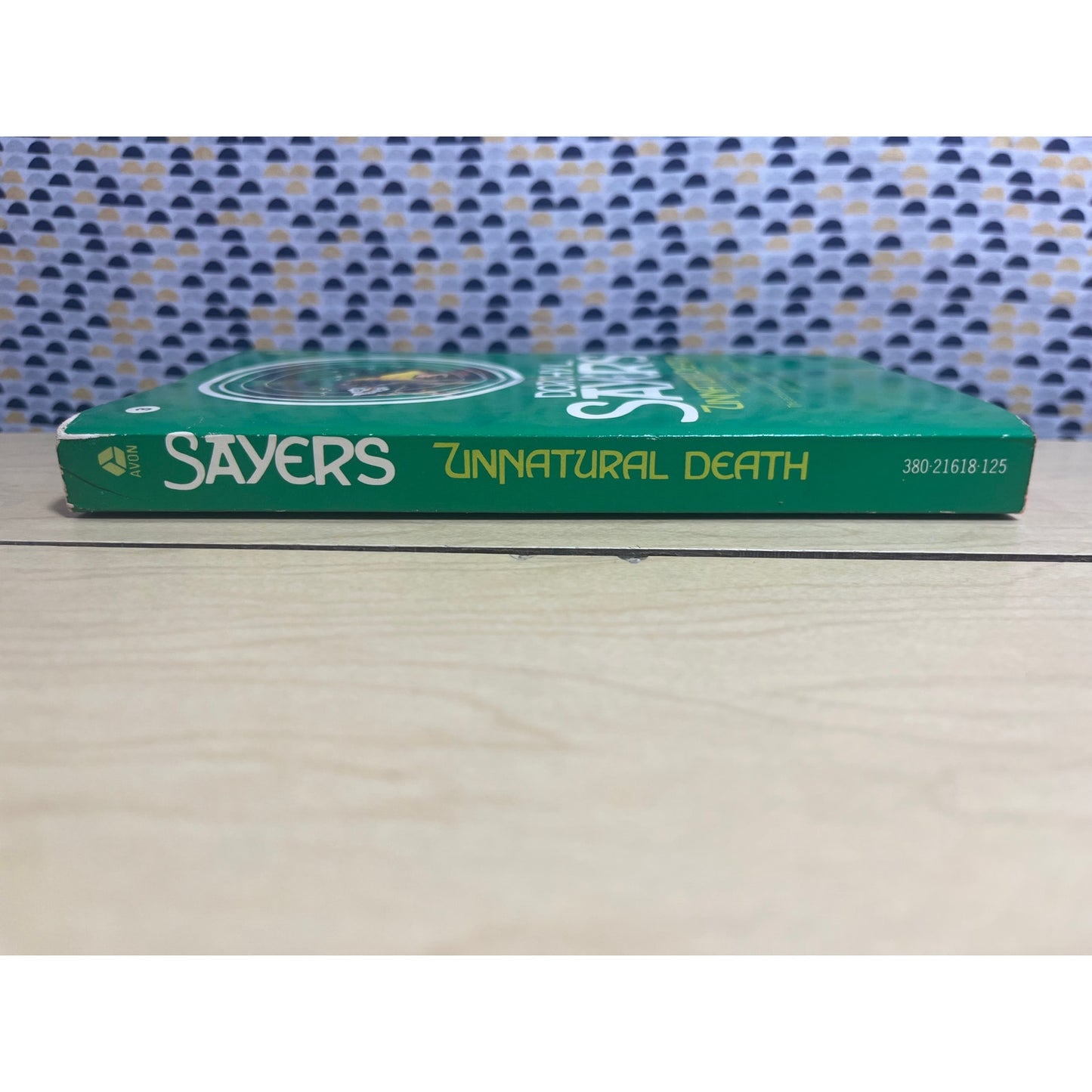 Unnatural Death - Dorothy L. Sayers - Avon Books - Paperback