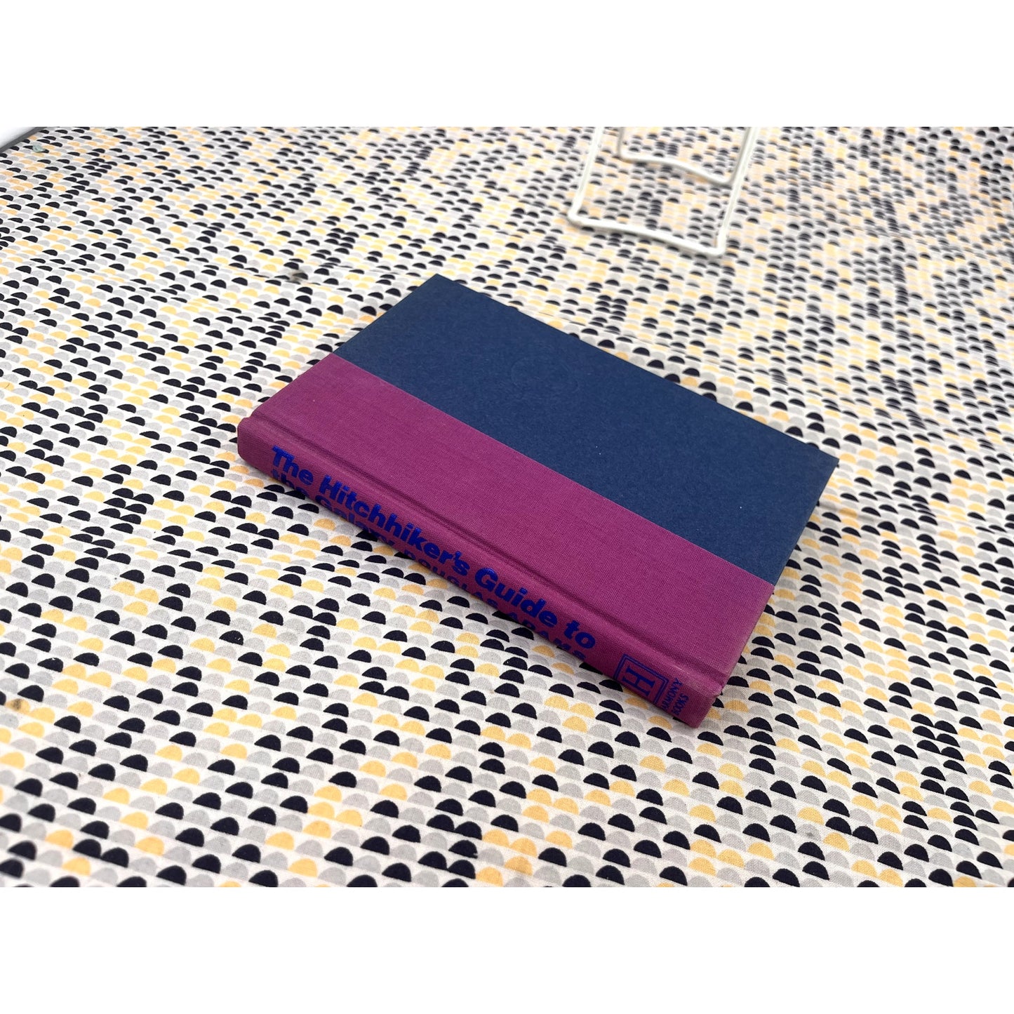 The Hitchhiker's Guide to the Galaxy - Douglas Adams - 1st Am Edition, 1st Print