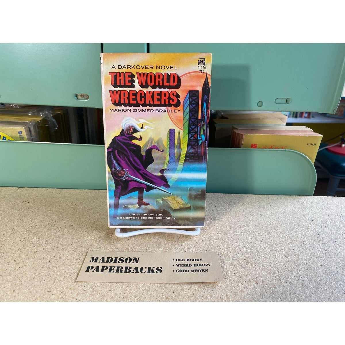 The World Wreckers - Marion Zimmer Bradley - Ace - Freas cover - Darkover