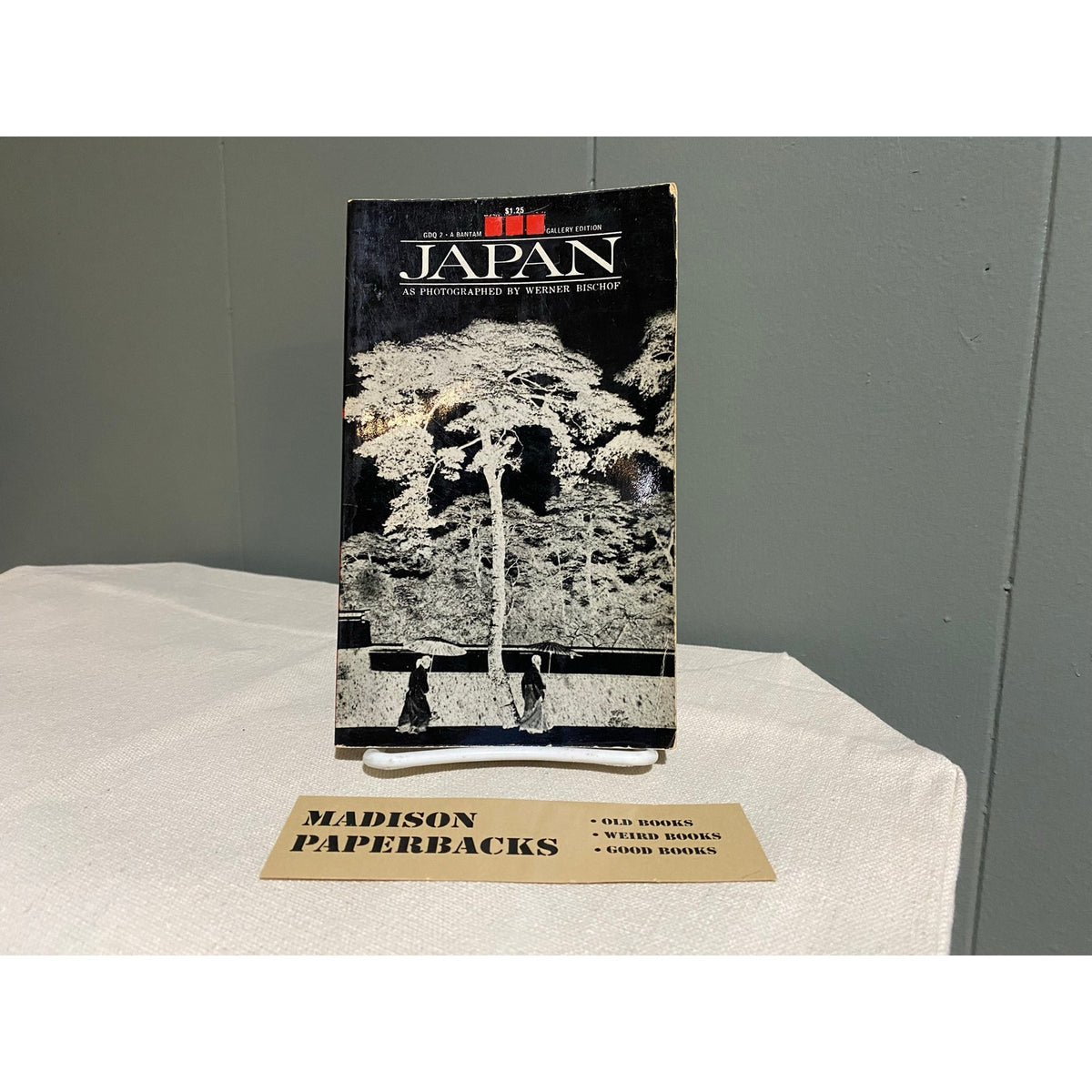 Japan as Photographed by Werner Bischof - Bantam Gallery Edition - Paperback