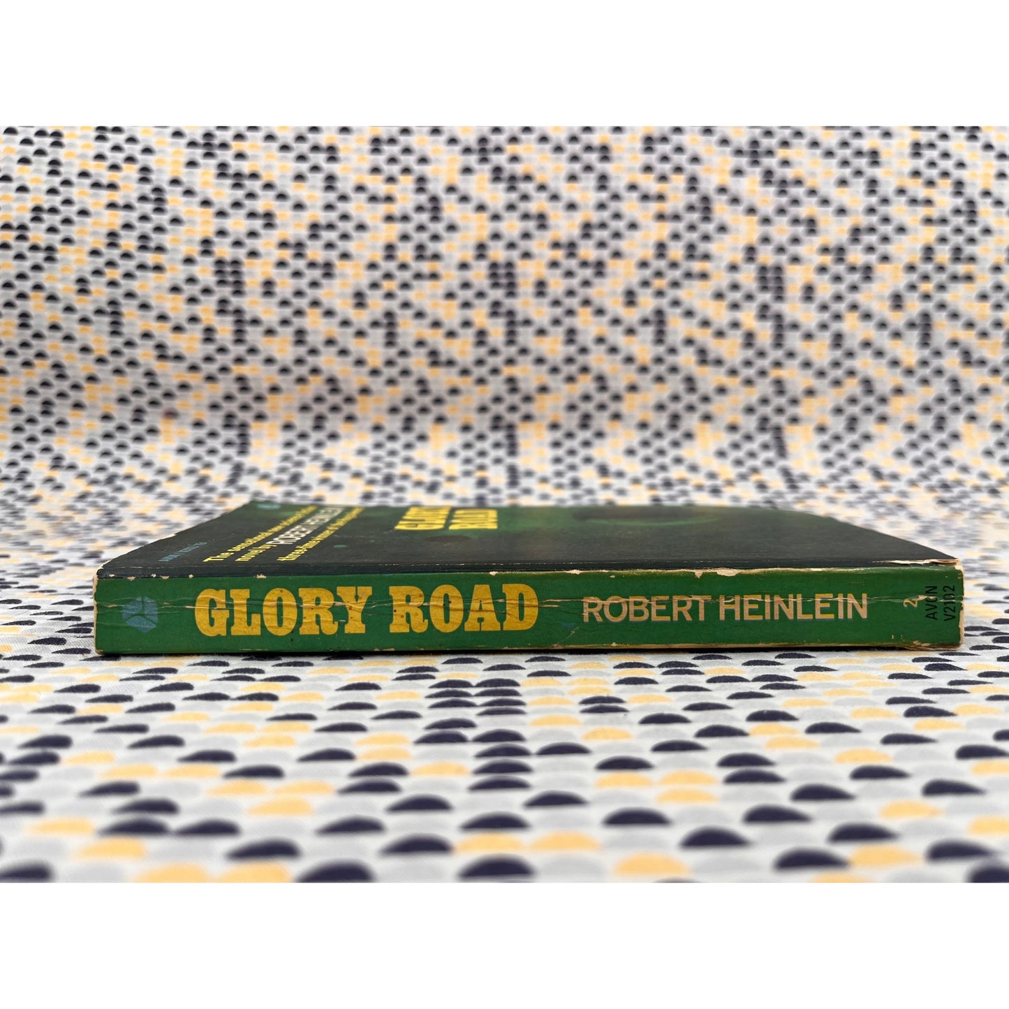 Glory Road - Robert Heinlein - Avon Books - Paperback
