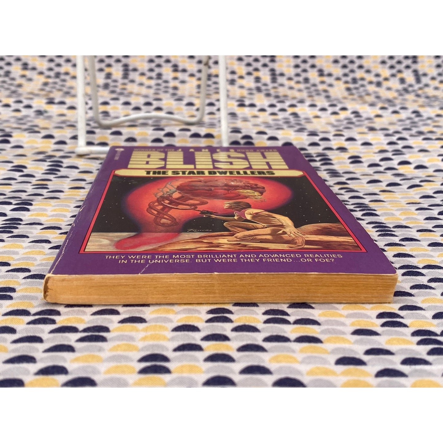 The Star Dwellers - James Blish - Vintage Paperback Book - Avon Edition