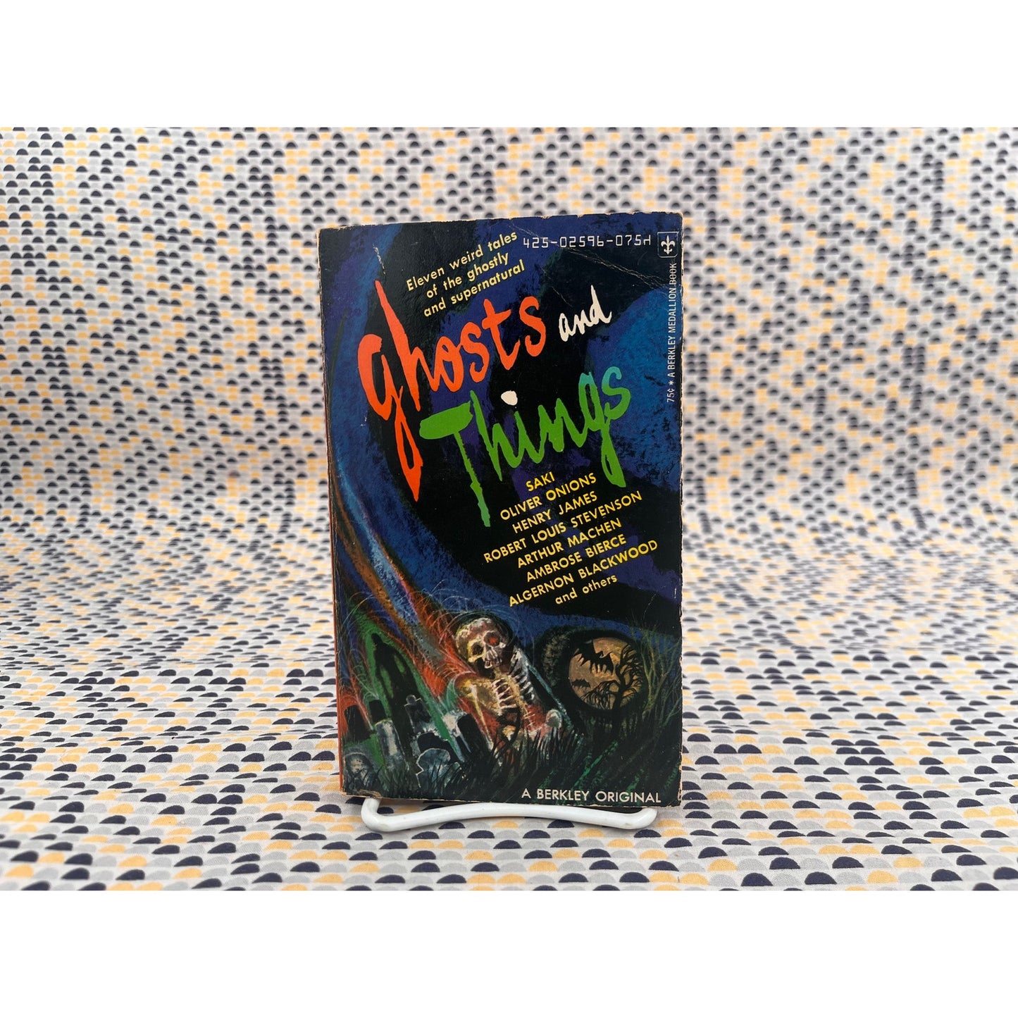 Ghosts and Things - Berkley Books - Paperback