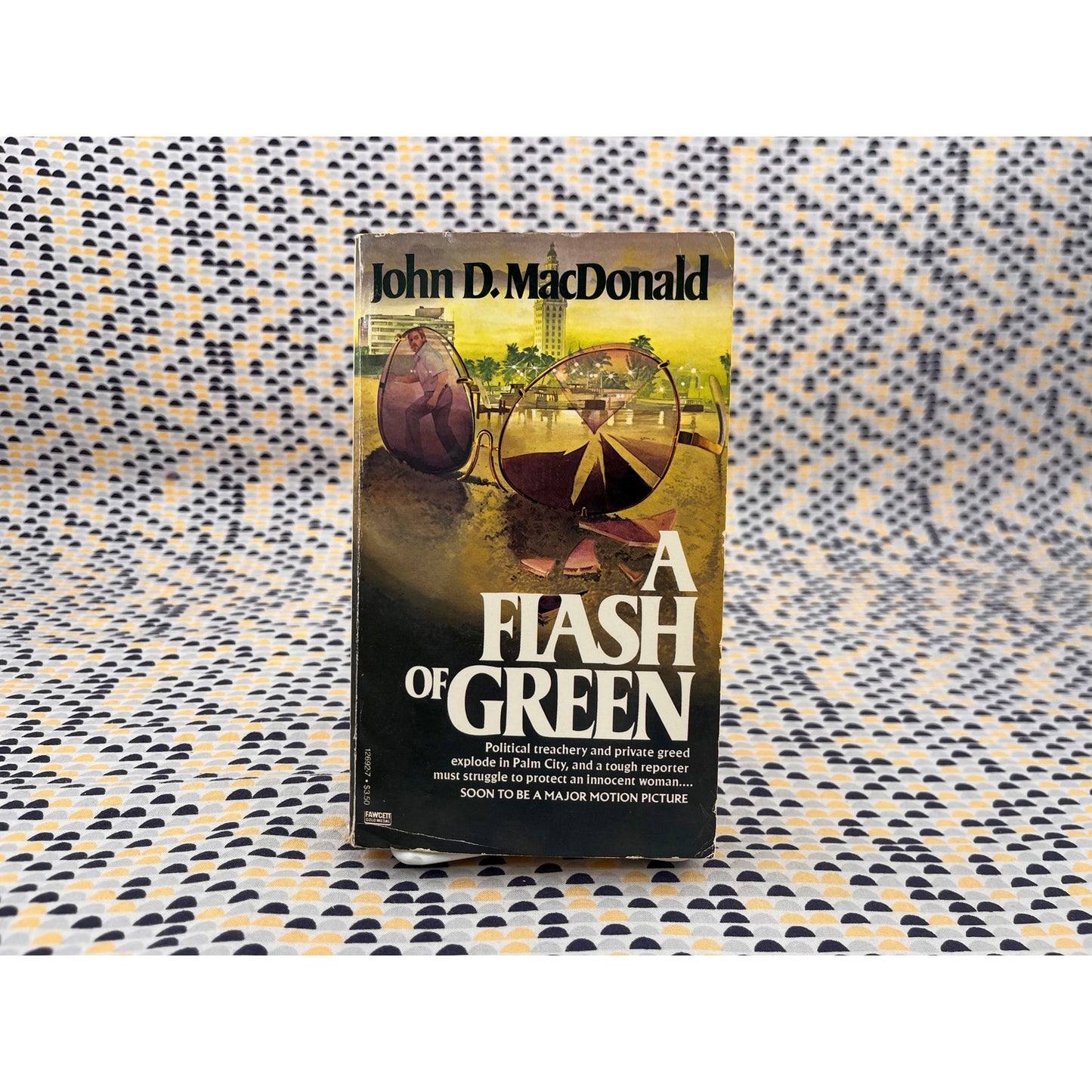 A Flash of Green - John D. MacDonald - Fawcett Gold Medal - Paperback