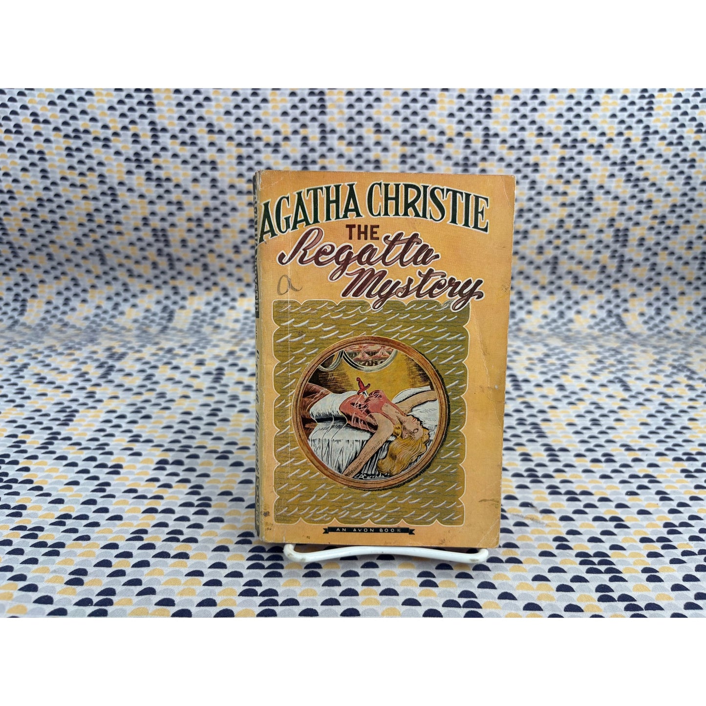 The Regatta Mystery - Agatha Christie - Avon 85 - Vintage Paperbacks