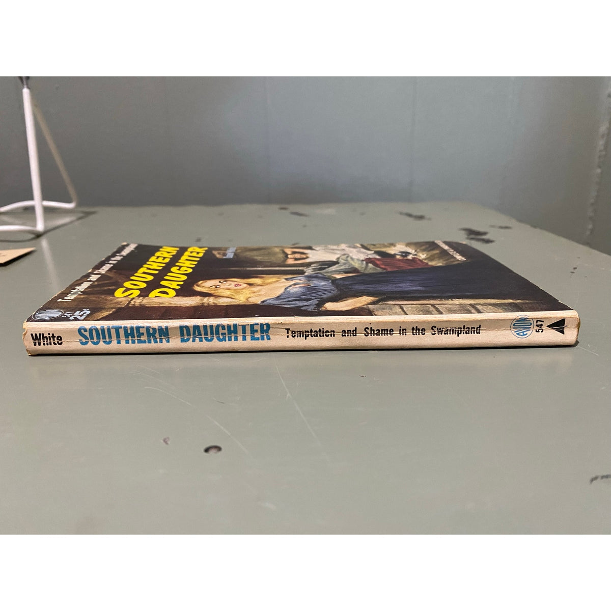 Southern Daughter - Daniel White - Avon 547 - Sleaze - Vintage Paperbacks