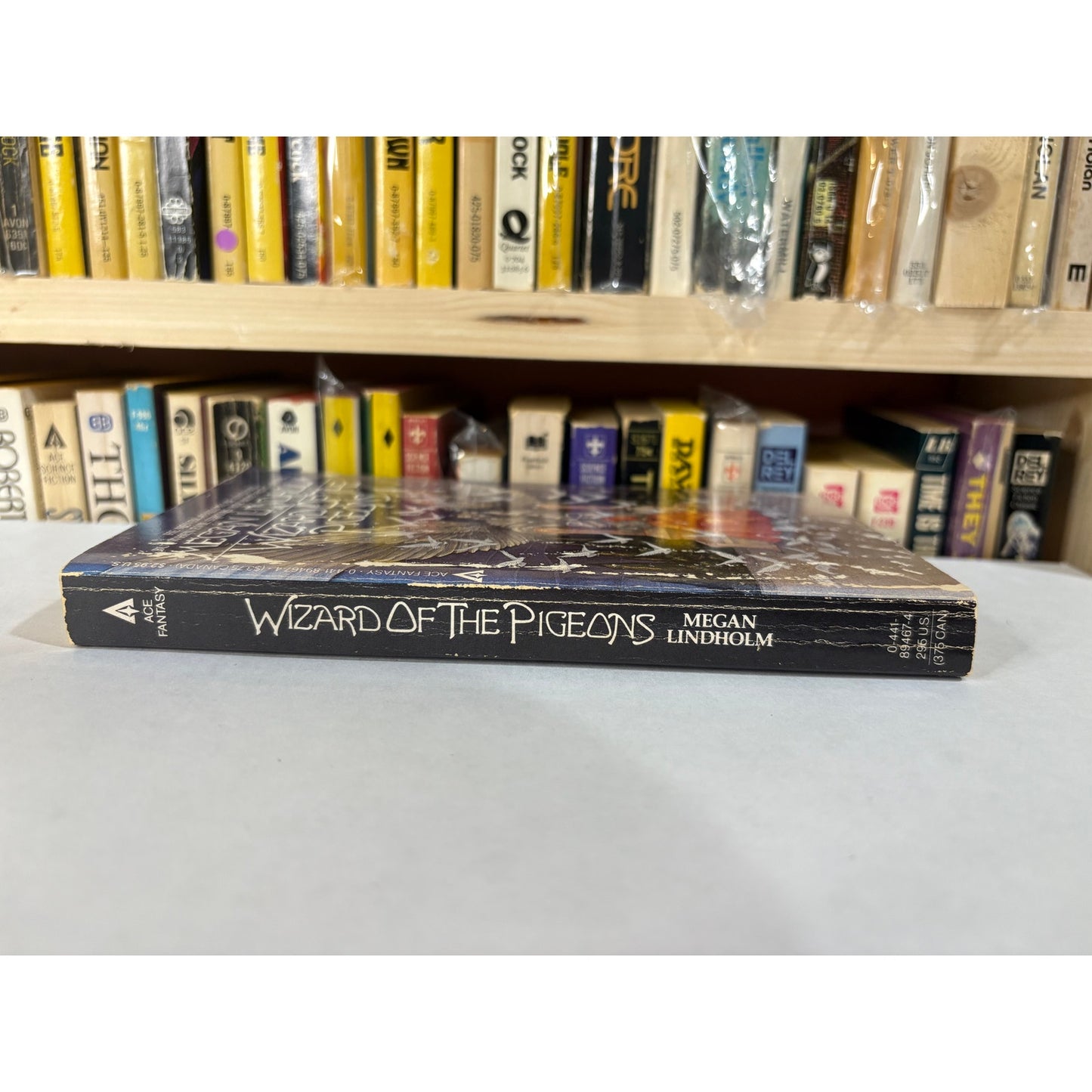 Wizard Of The Pigeons - Megan Lindholm ( Robin Hobb ) - Ace - Paperback