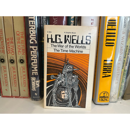 War Of The Worlds And The Time Machine - H.G. Wells - Paperback - Dolphin Book