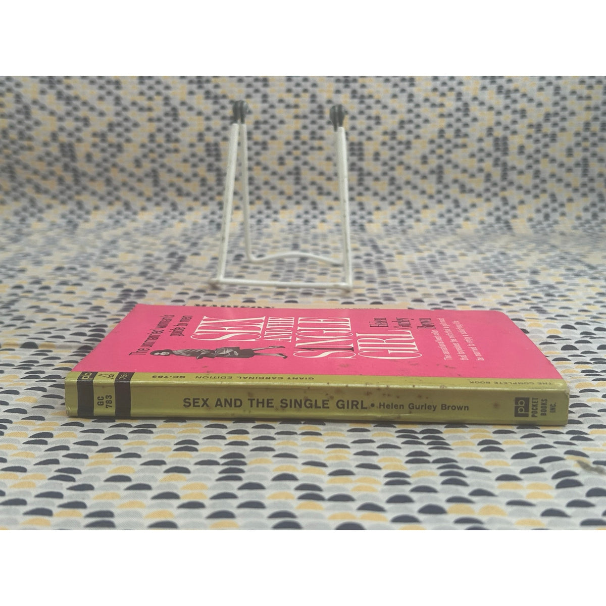Sex and the Single Girl - Helen Gurley Brown - Movie Tie In - Vintage Paperback Book - Pocket Edition