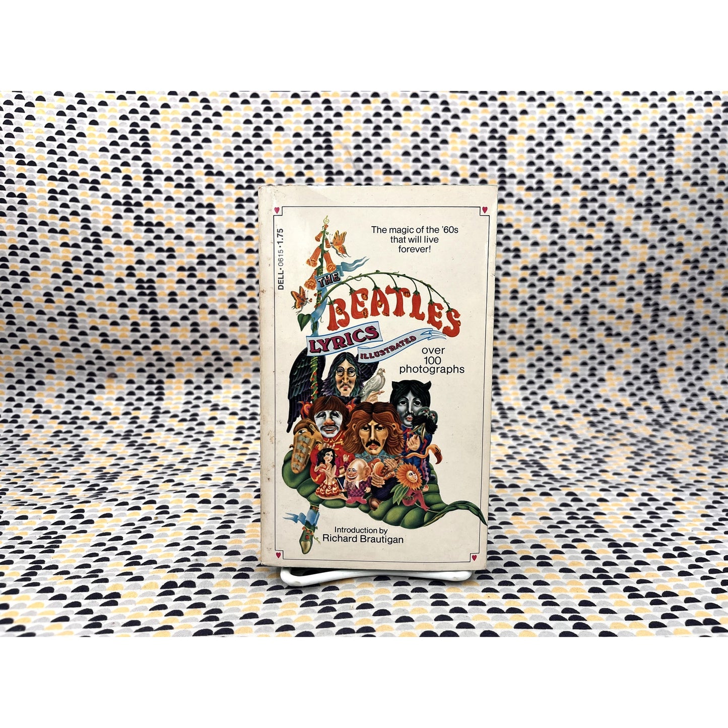 The Beatles Lyrics Illustrated - Dell Books - Paperback