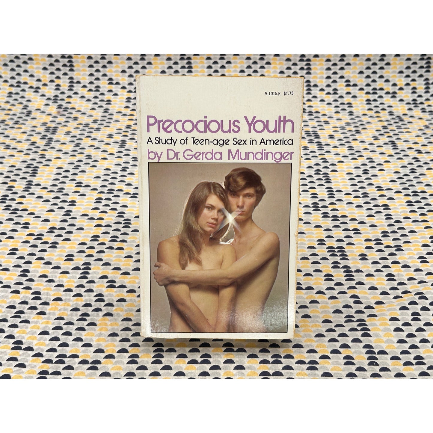 Precocious Youth - Study of Teen-Age Sex in America - Dr. Gerda Mundinger - Venus Library - Paperback