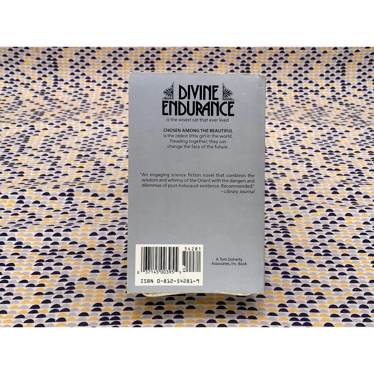 Divine Endurance - Gwyneth Jones - Vintage Paperback Book - Tor Edition