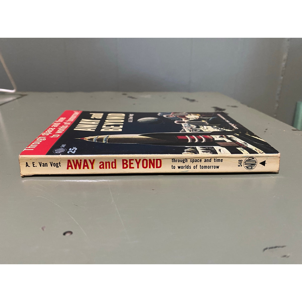 Away and Beyond - A.E. Van Vogt - Avon 548 - Vintage Paperbacks