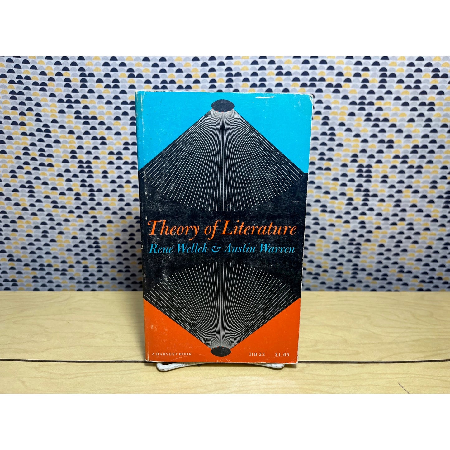 Theory of Literature - Rene Wellek & Austin Warren - Harvest Books - Paperback