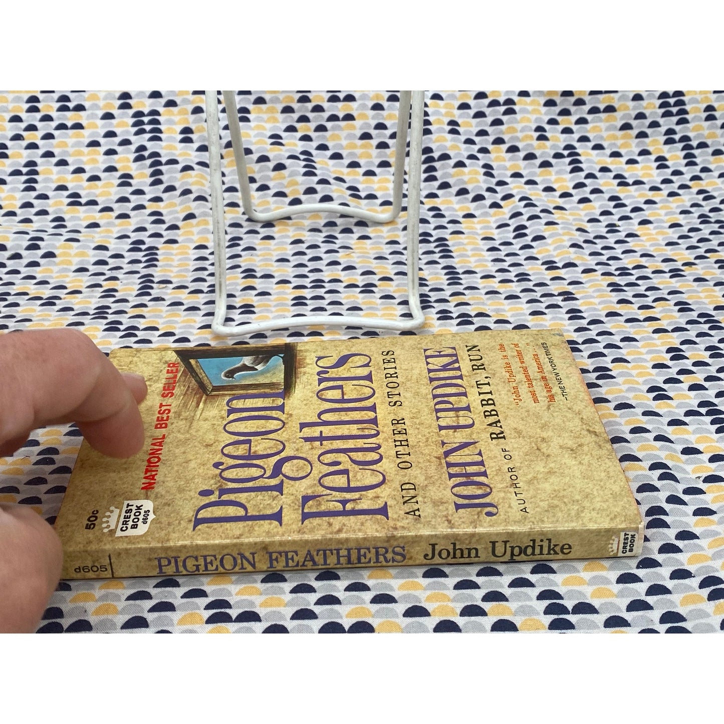 Pigeon Feathers and Other Stories - John Updike - Crest Book Edition