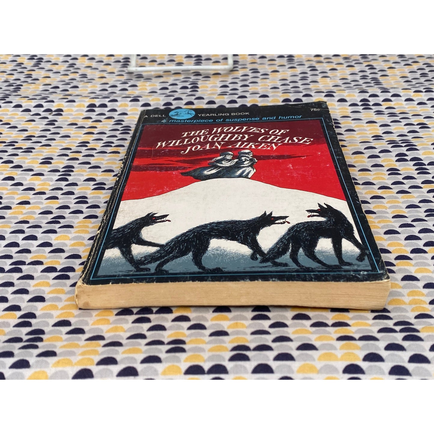 The Wolves Of Willoughby Chase - Joan Aiken - Paperback Book - Dell Edition