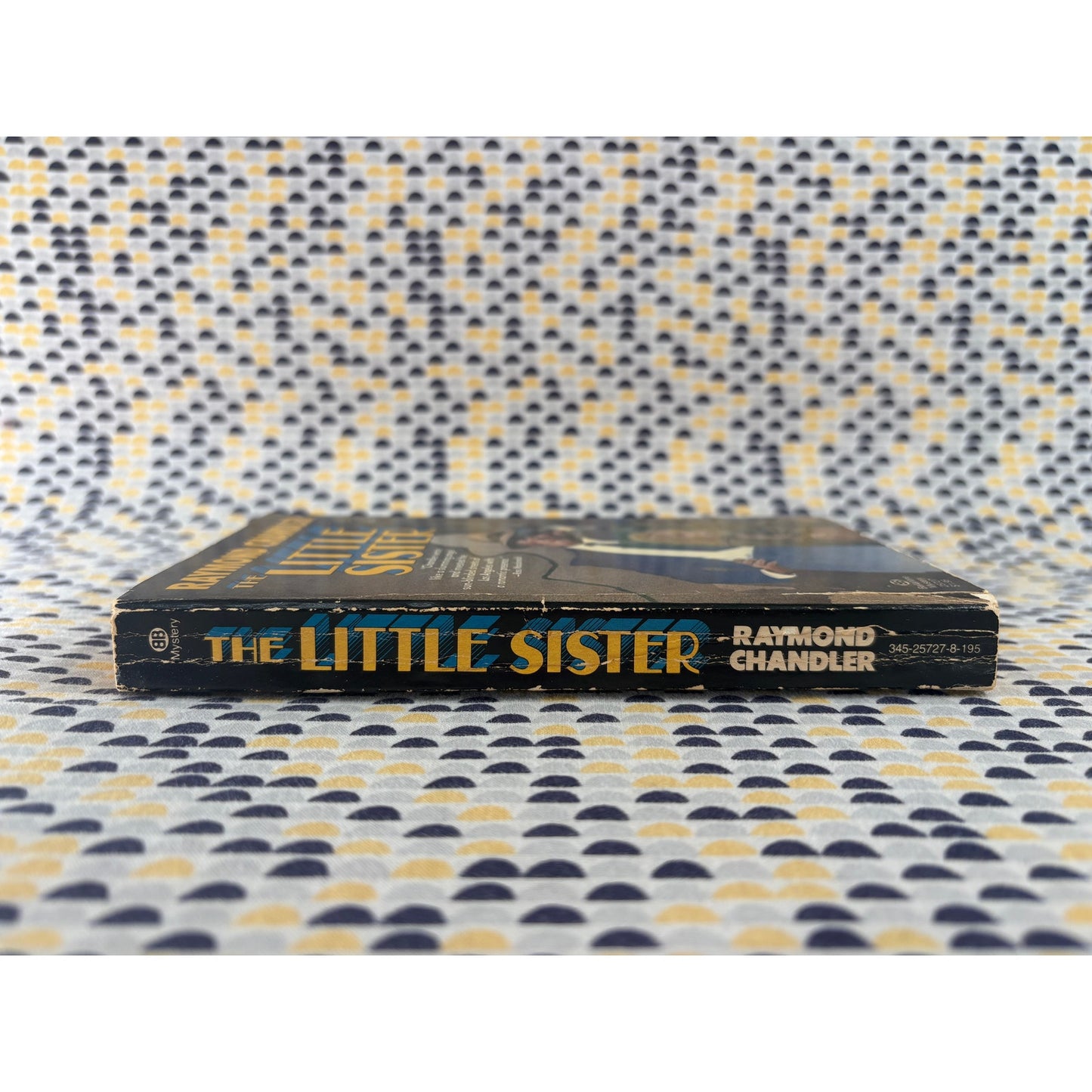 The Little Sister - Philip Marlowe - Raymond Chandler - Vintage Paperback Book