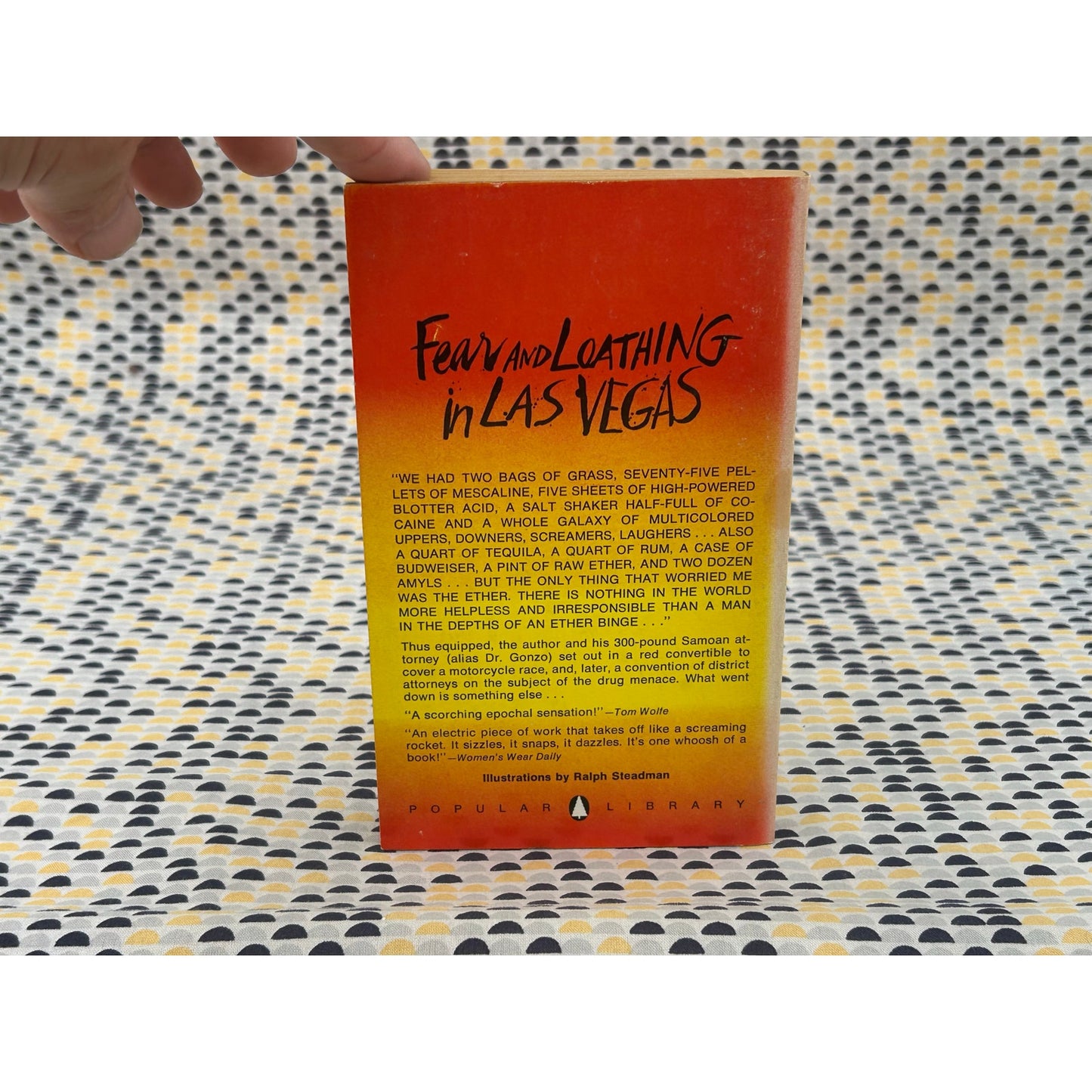 Fear and Loathing in Las Vegas - Hunter S. Thompson - Vintage Paperback Book - Popular Library Edition