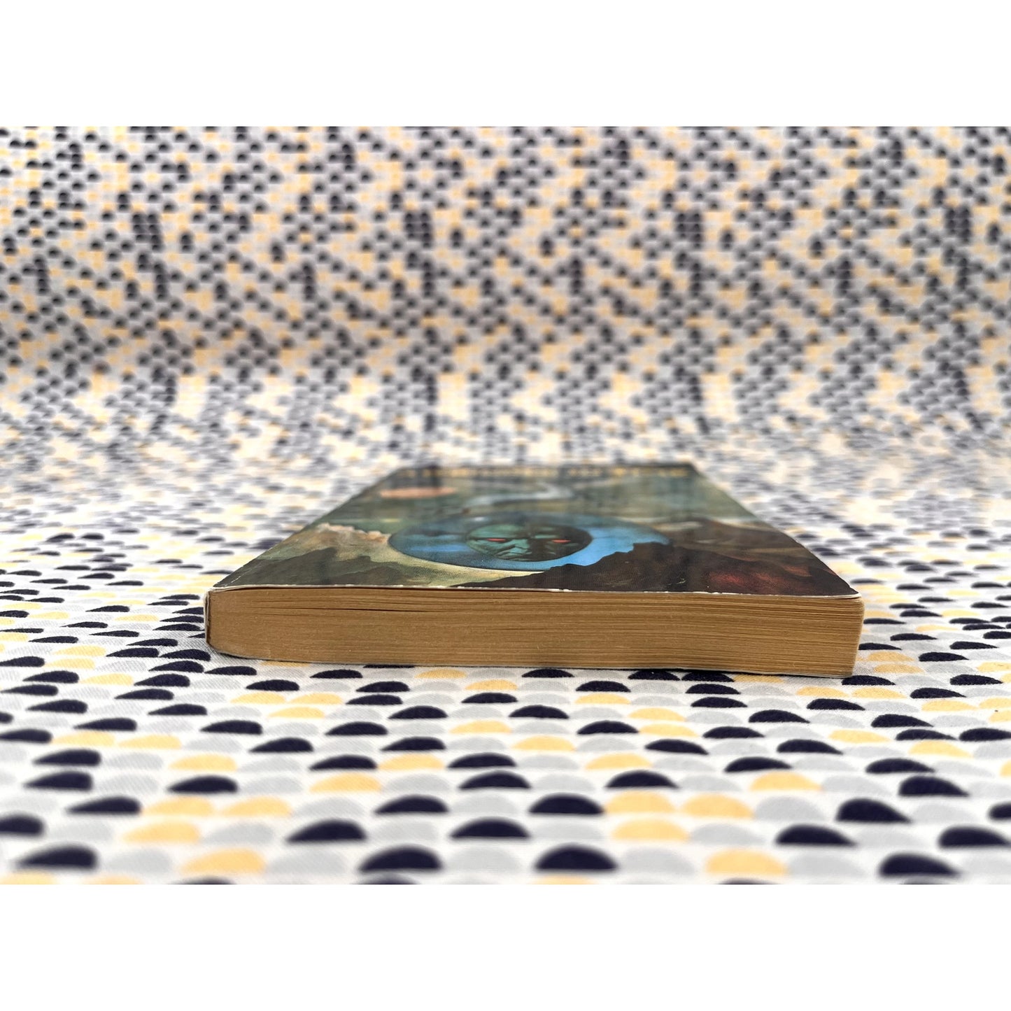 A Wrinkle In Time - Madeleine L'Engle - Stranger Things - Laurel Leaf Fantasy Edition