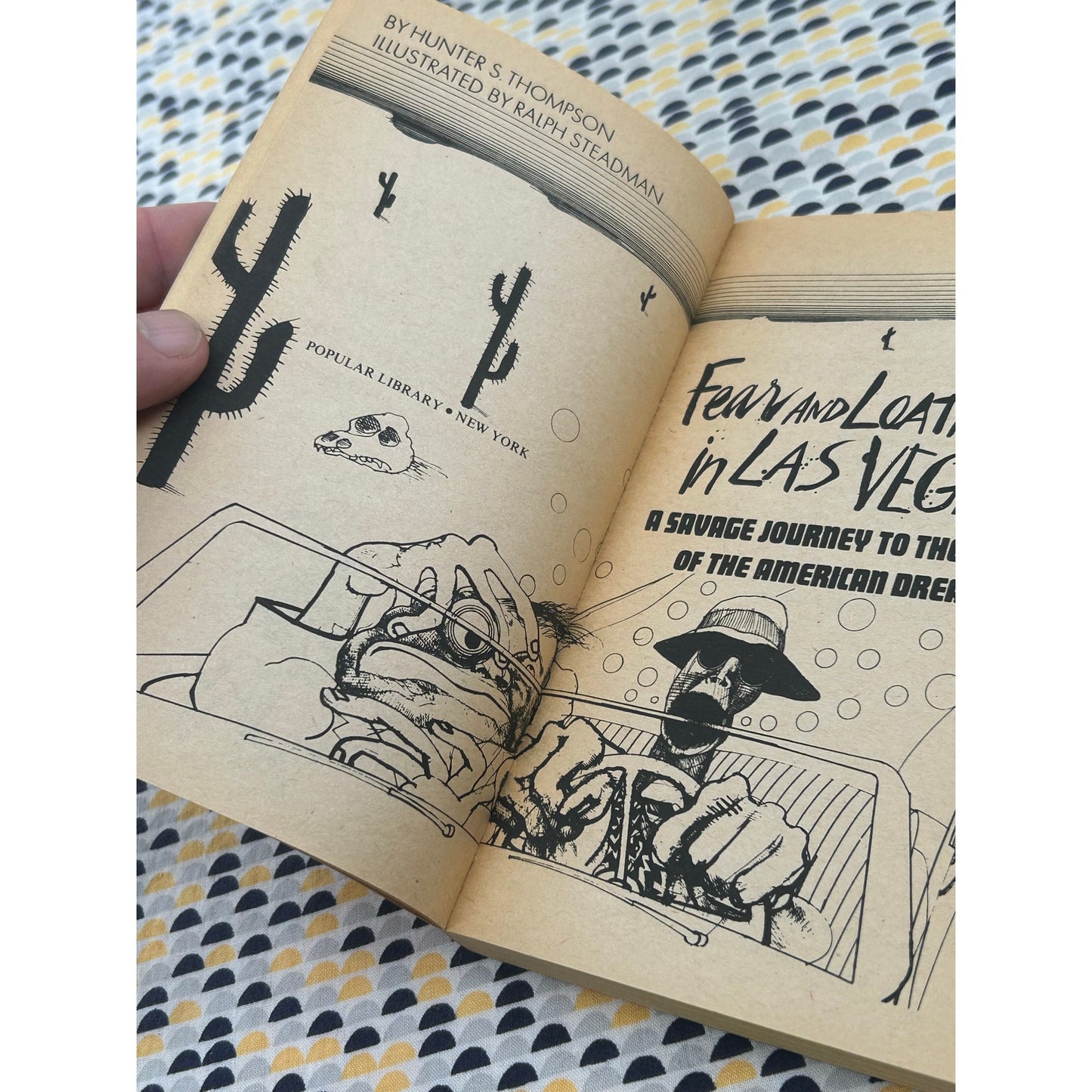 Fear and Loathing in Las Vegas - Hunter S. Thompson - Vintage Paperback Book - Popular Library Edition
