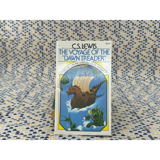 The Voyage of the Dawn Treader - Book 3 in The Chronicles of Narnia - C.S. Lewis - Vintage Paperback - Collier Books