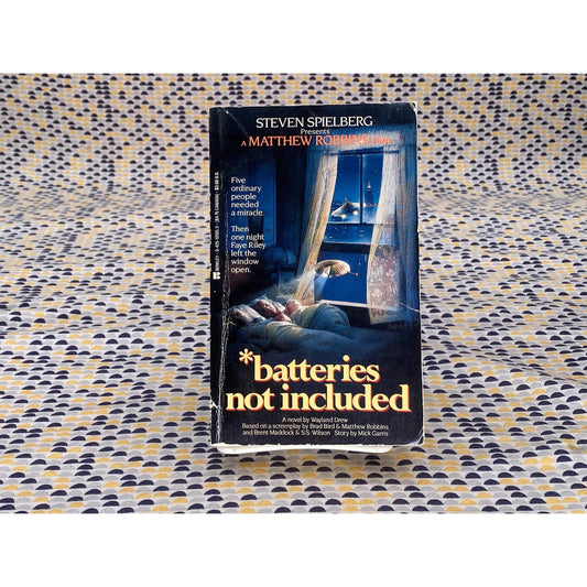 Batteries Not Included - Movie novelization Wayland Drew - Vintage Paperback Book - Berkley Edition