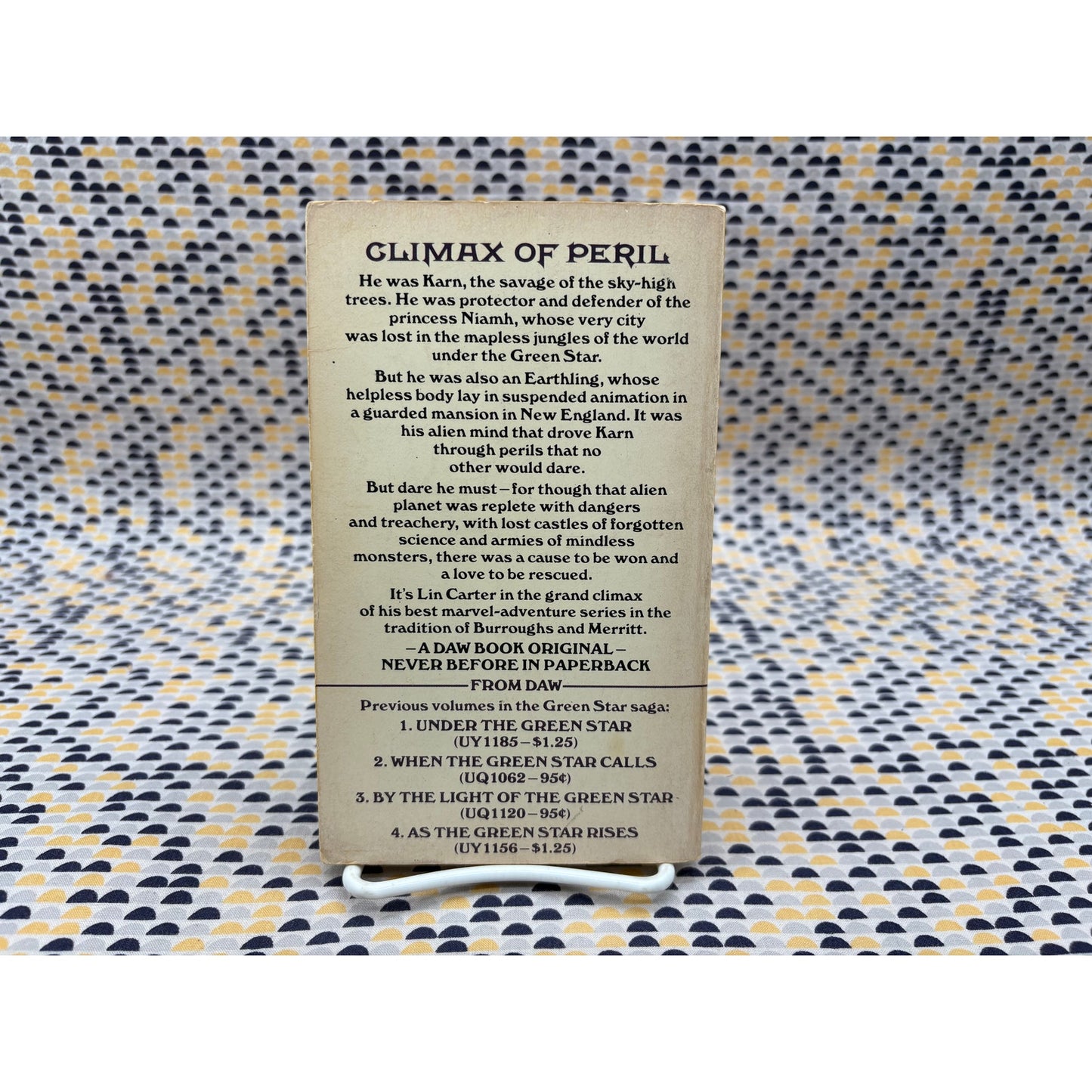 In The Green Stars Glow - Lin Carter - Daw - Paperback