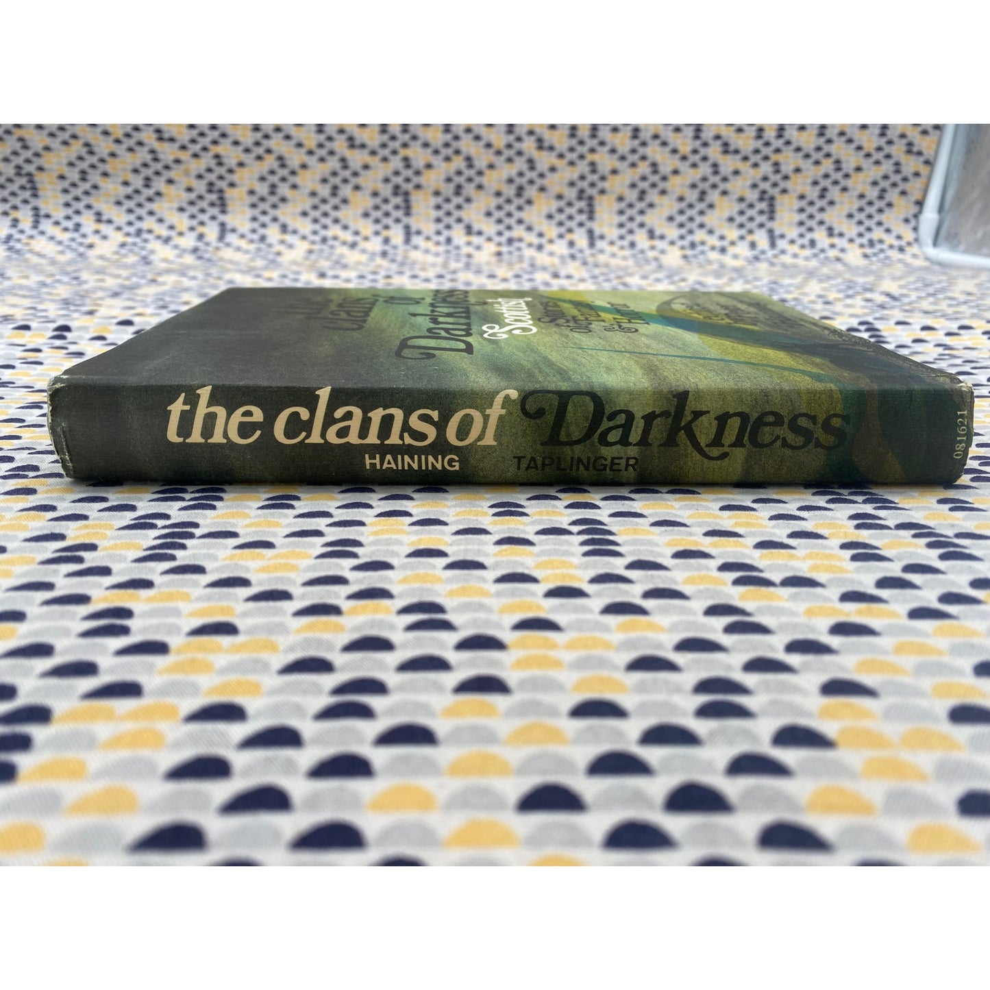 The Clans Of Darkness - Peter Haining - Taplinger - Hardcover
