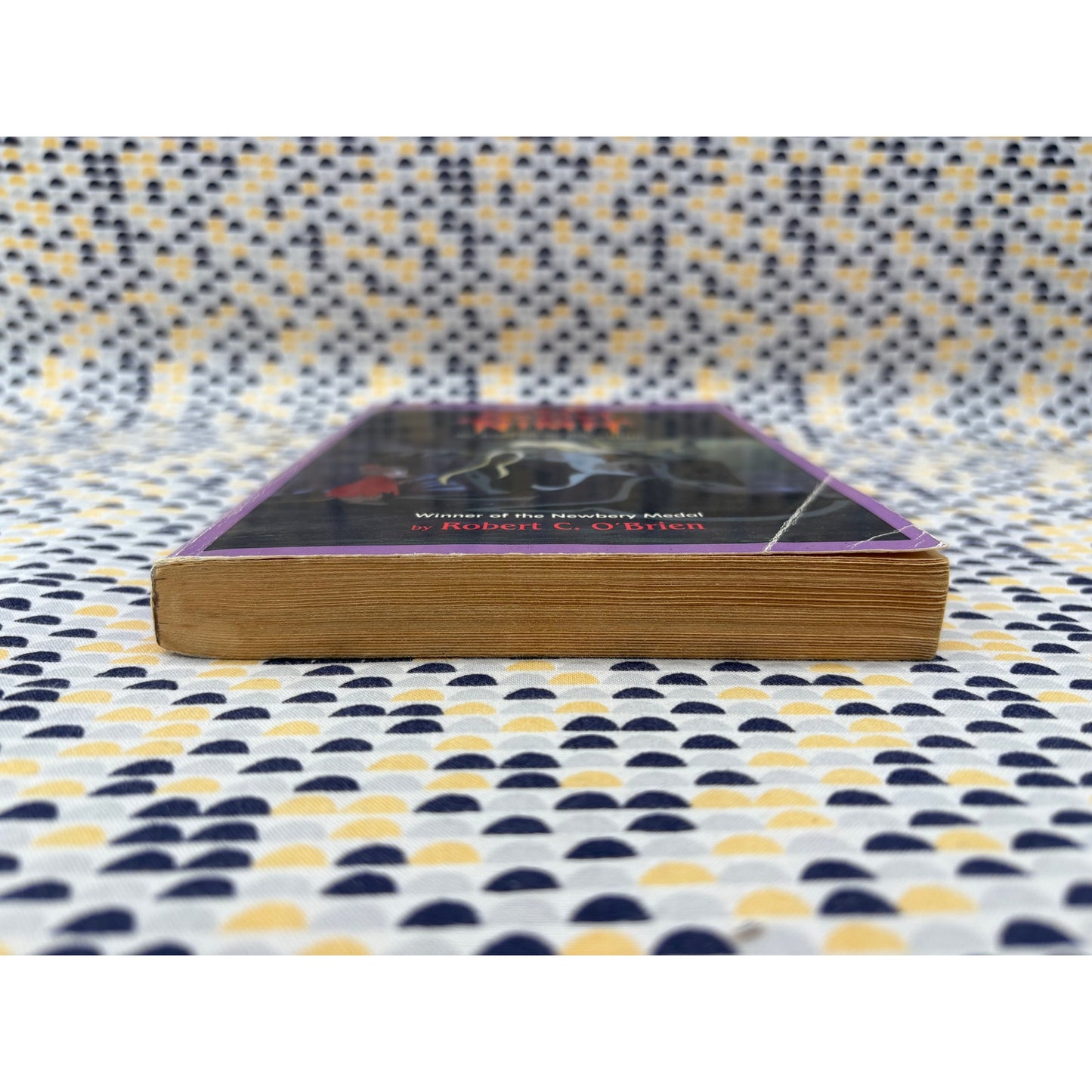 The Secret Of The Nimh - Robert C. O'Brien - Apple Paperbacks - Paperback