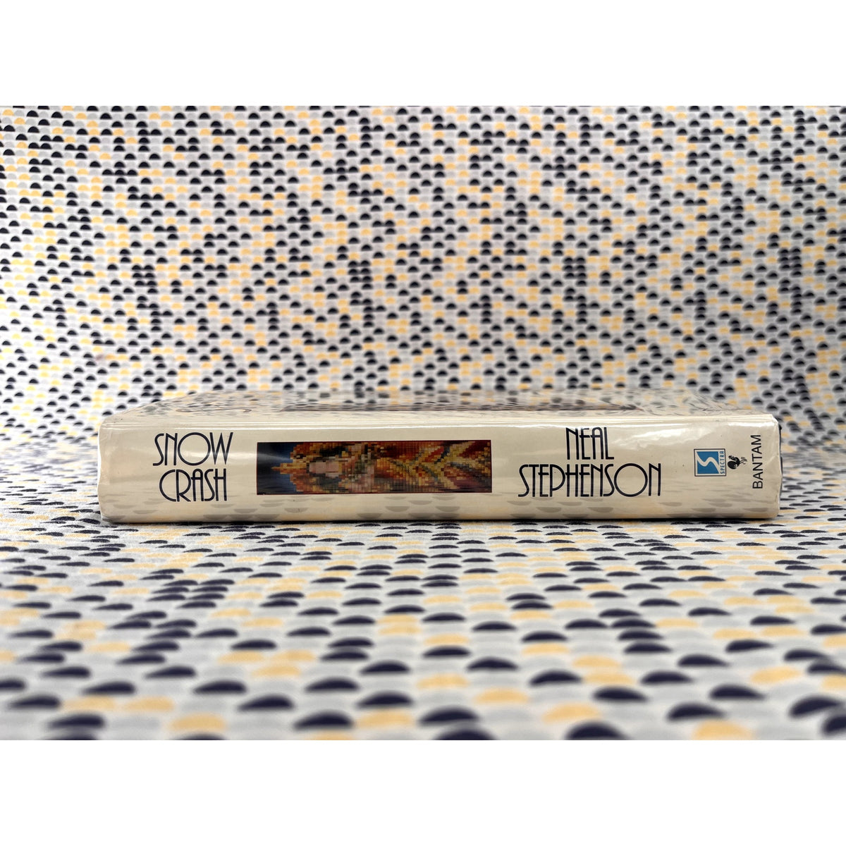 Snow Crash - Neal Stephenson - Vintage Hardcover Book - 1992 Book Club Edition - Bantam Spectra