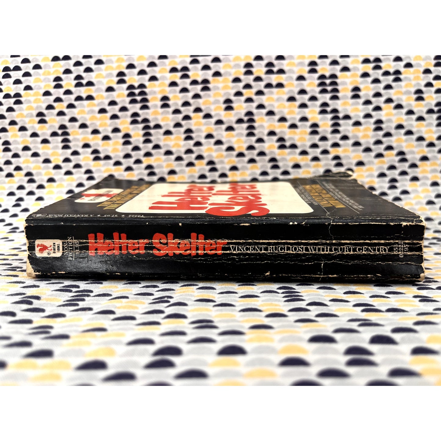 Helter Skelter - The True Story of the Manson Murders - Vincent Bugliosi - Vintage Paperback Book