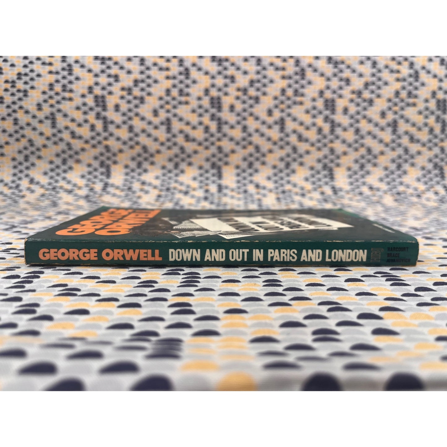 Down and Out in Paris and London - George Orwell - Harvest Books - Paperback