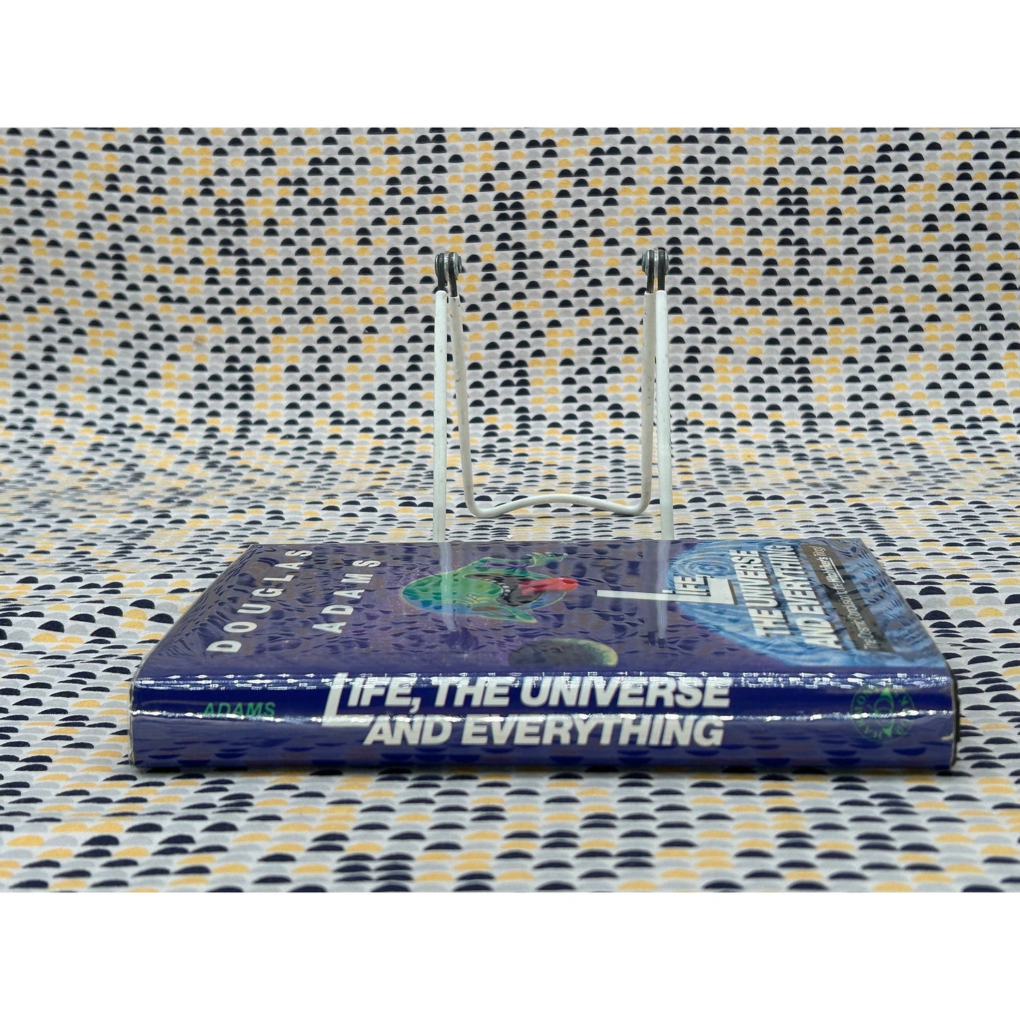 Life, the Universe and Everything - Douglas Adams - Harmony Books