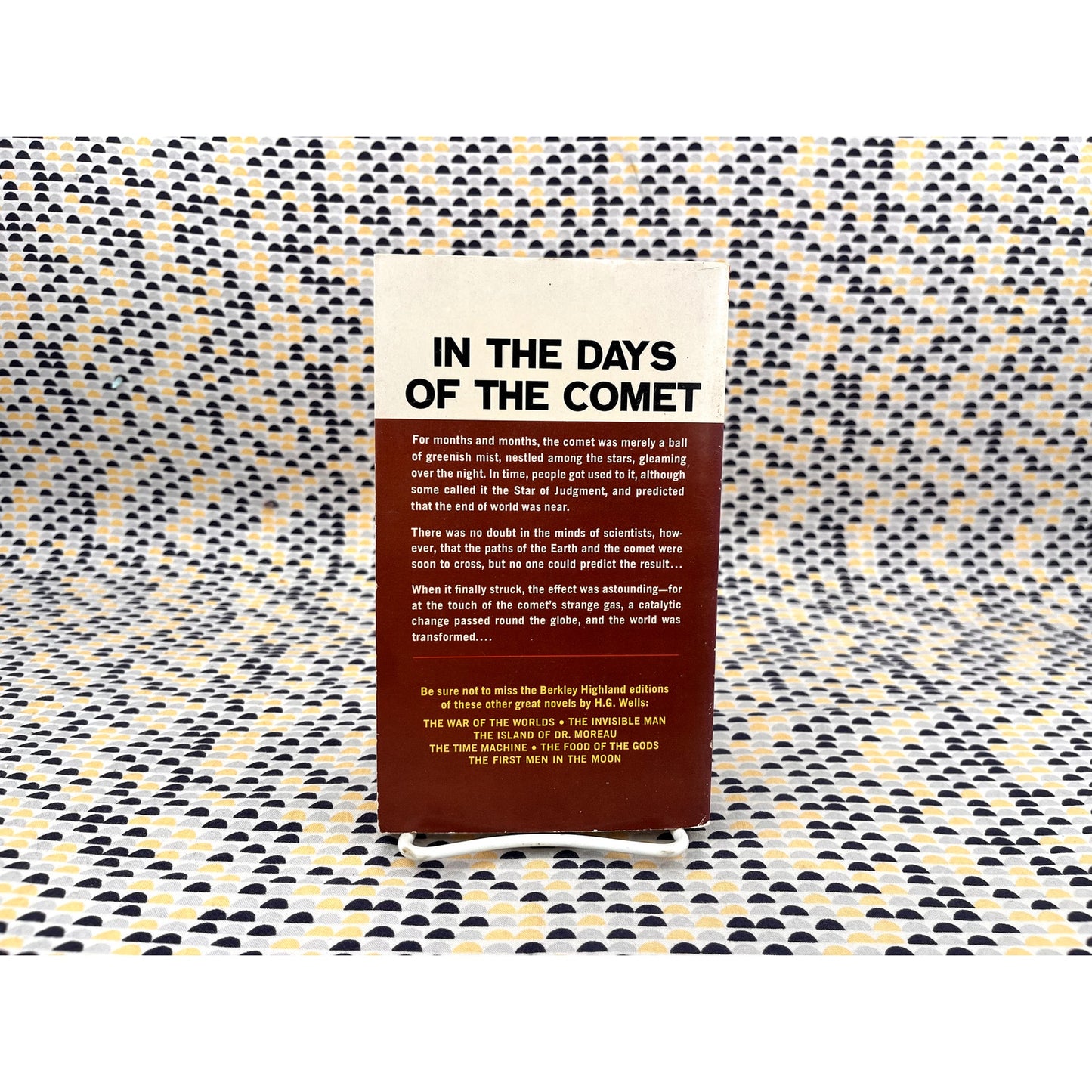In The Days of the Comet - H.G. Wells - Vintage Paperback - Berkeley Highland Books