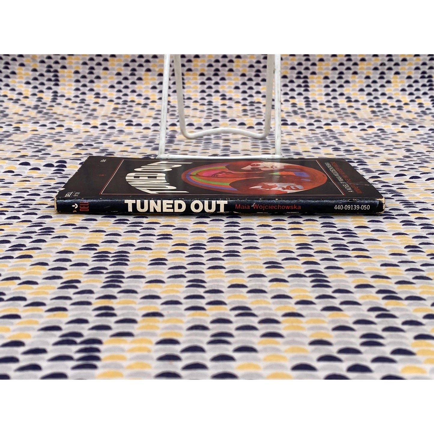 Tuned Out - Maia Wojciechowska - Vintage Paperback Book - 50 cent Dell Edition