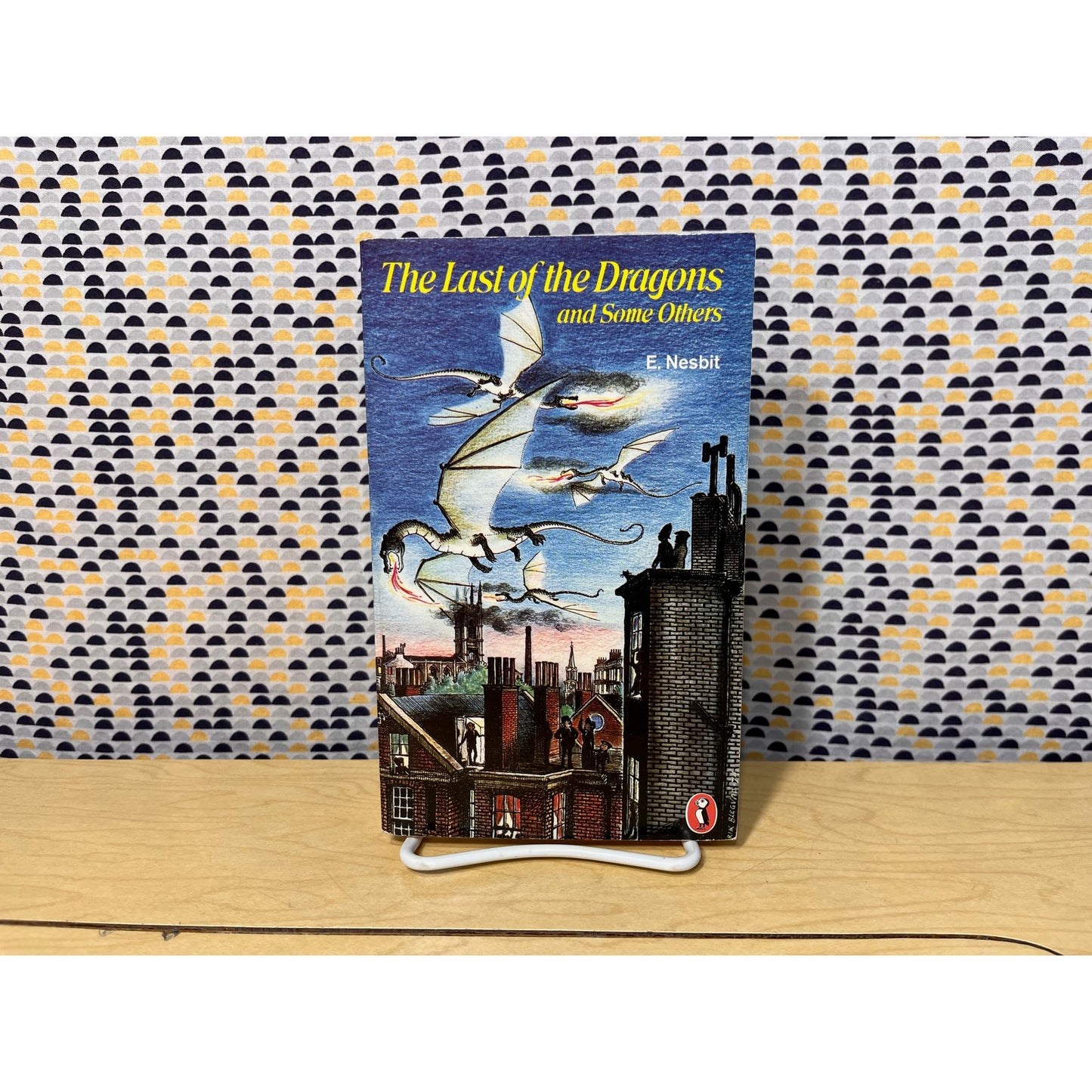The Last of the Dragons - E. Nesbit - Puffin Books - Paperback