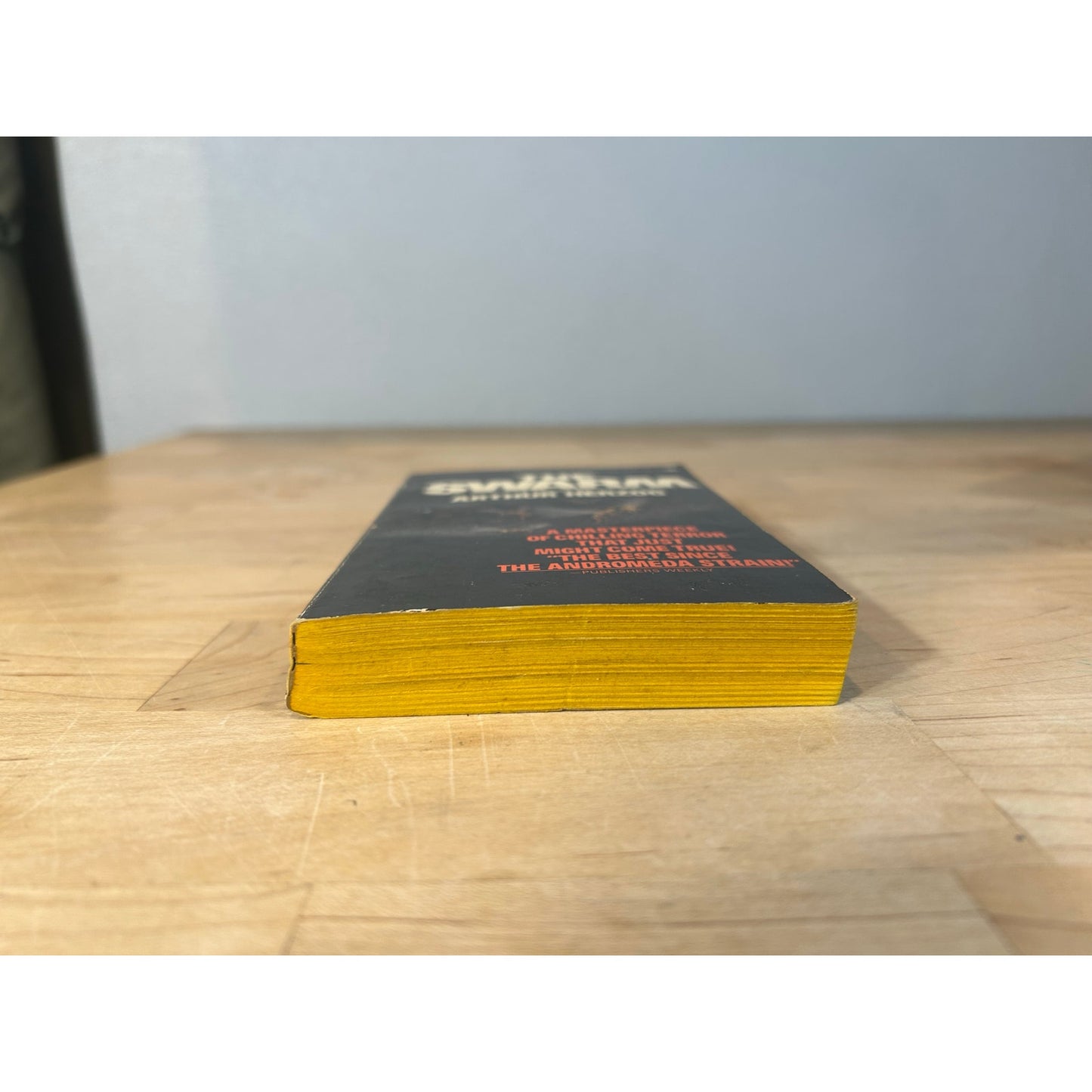 The Swarm - Arthur Herzog - Vintage Paperback Book - Signet Edition