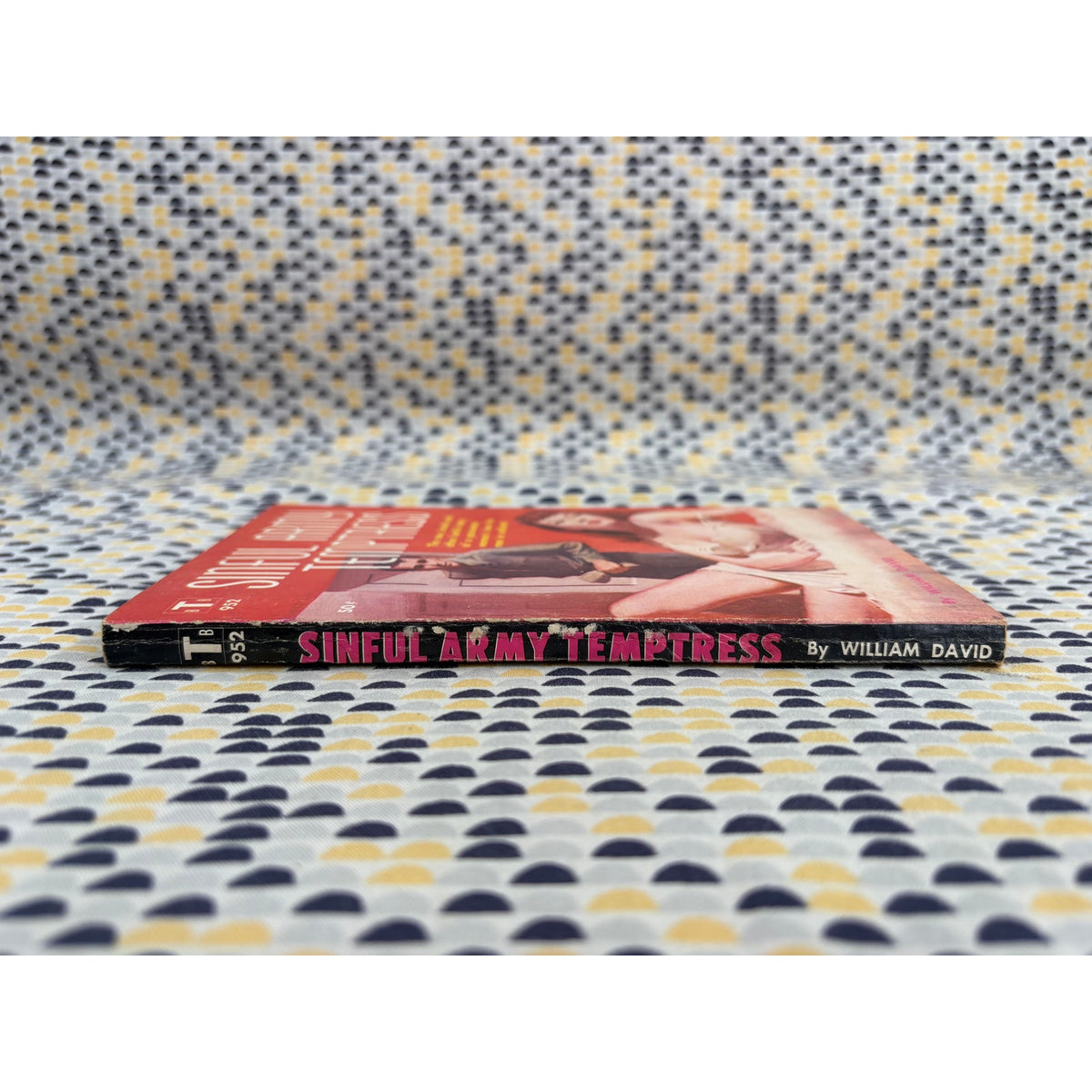 Sinful Army Temptress - William David - Bedtime Books 952 - Sleaze - Vintage Paperbacks